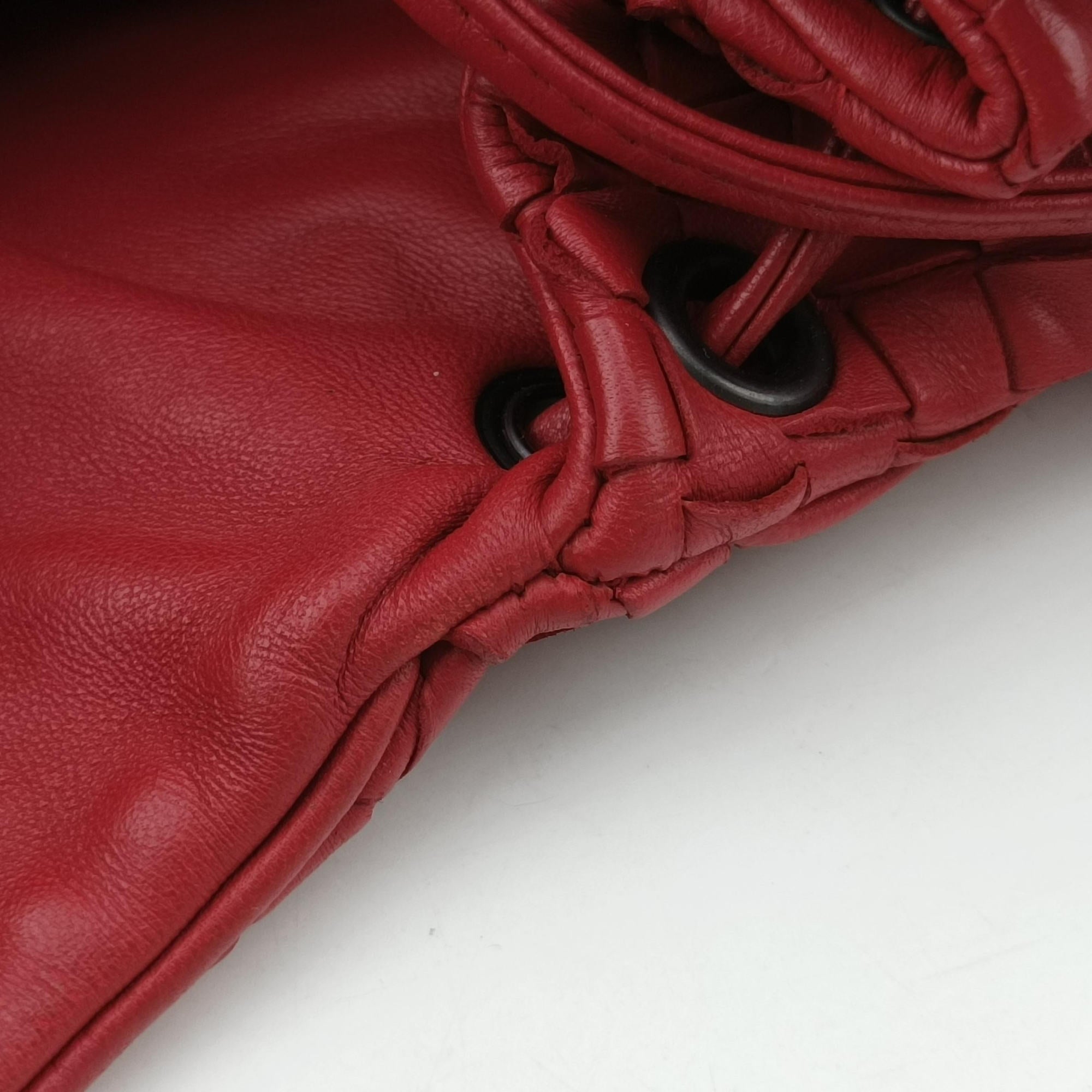 Pre-owned Bottega Veneta Intrecciato Red lambskin  shoulderbag | stylenewstar