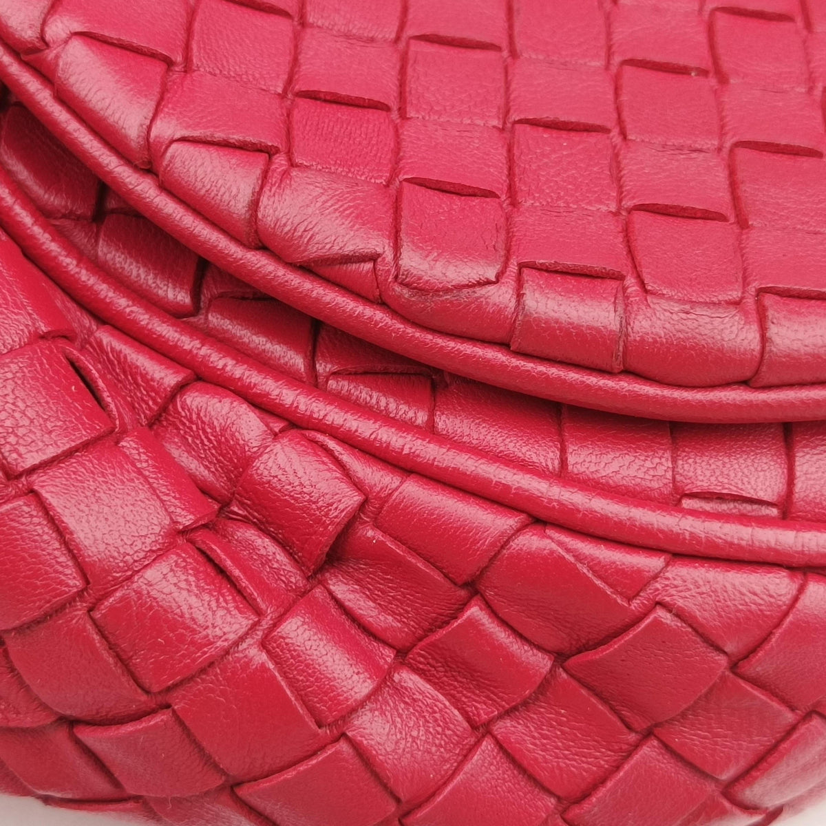 Pre-owned Bottega Veneta Intrecciato Red lambskin  shoulderbag | stylenewstar