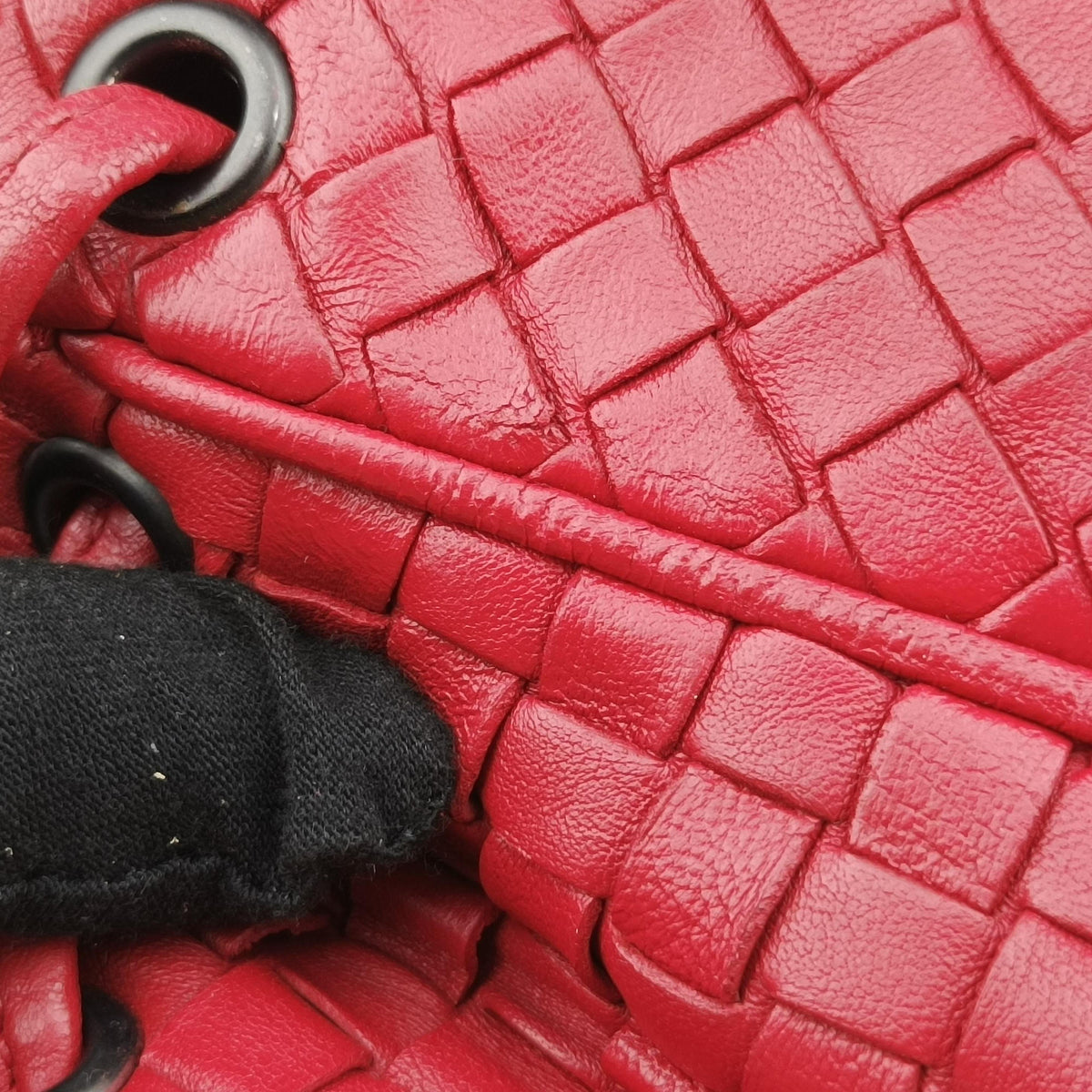 Pre-owned Bottega Veneta Intrecciato Red lambskin  shoulderbag | stylenewstar