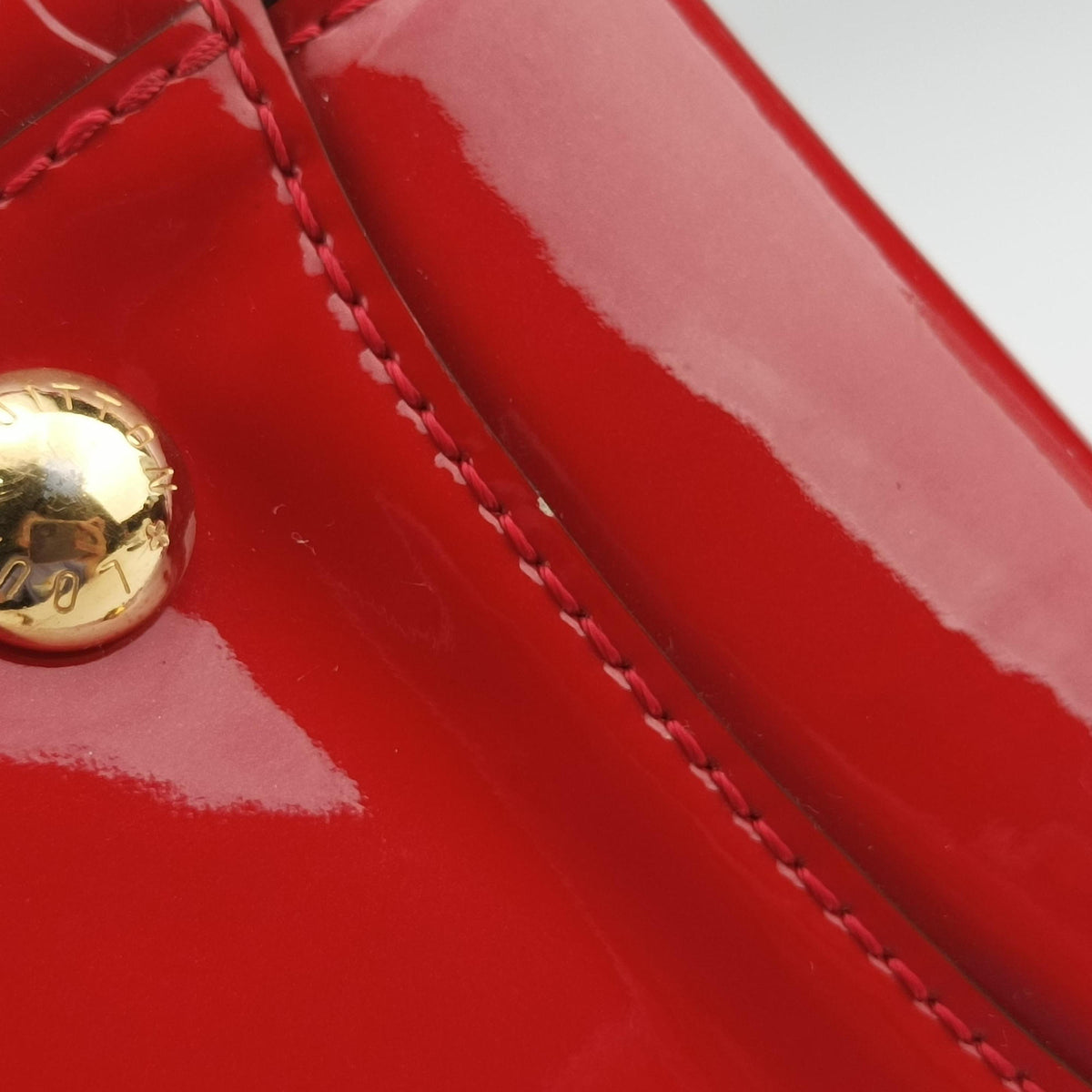 Secondhand Louis Vuitton MONTAIGNE MM CERISE Vernis M50167 shoulderbag | stylenewstar