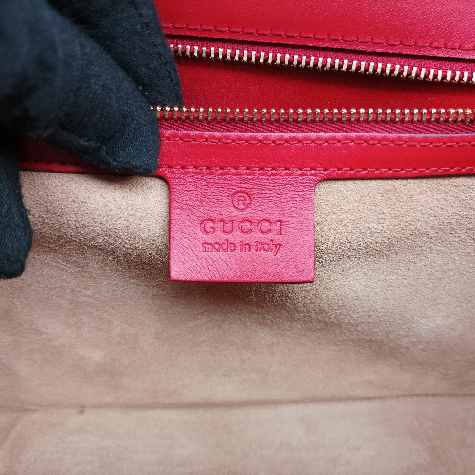 Vintage Gucci Sylvie Red×navy Leather 421882 shoulderbag | stylenewstar