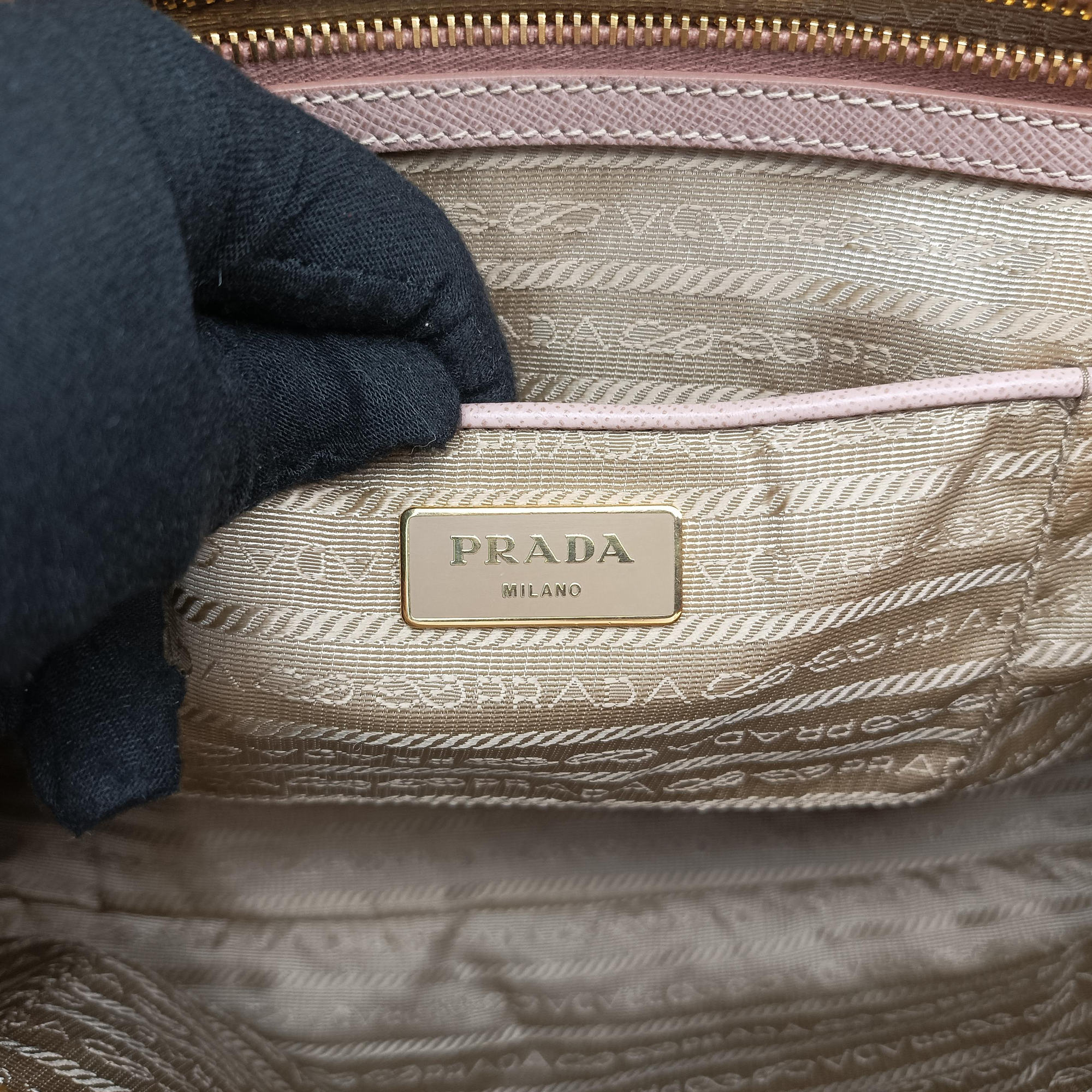 Pre-owned Prada Galleria Pink SAFFIANO Leather BN2274 handbag | stylenewstar
