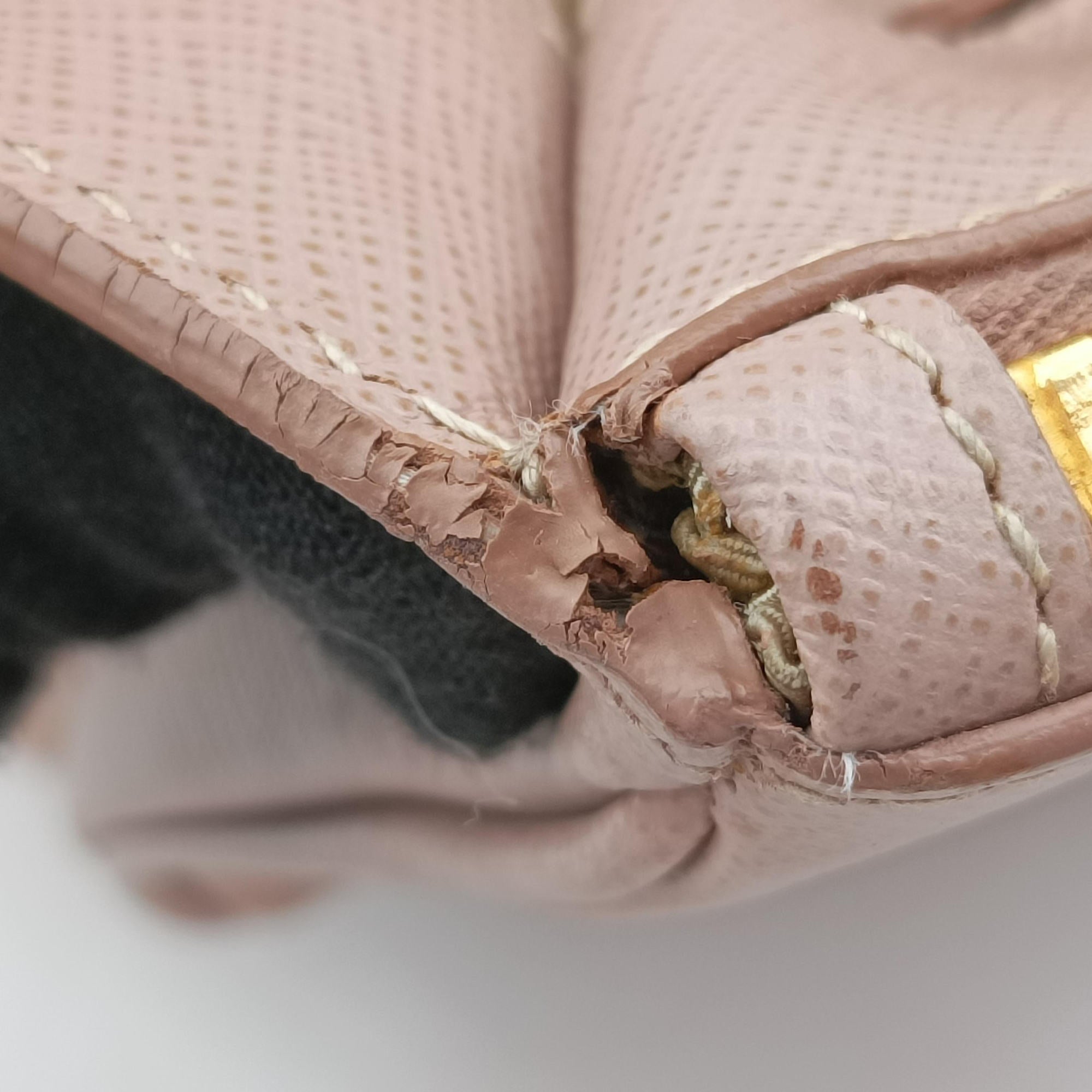 Pre-owned Prada Galleria Pink SAFFIANO Leather BN2274 handbag | stylenewstar
