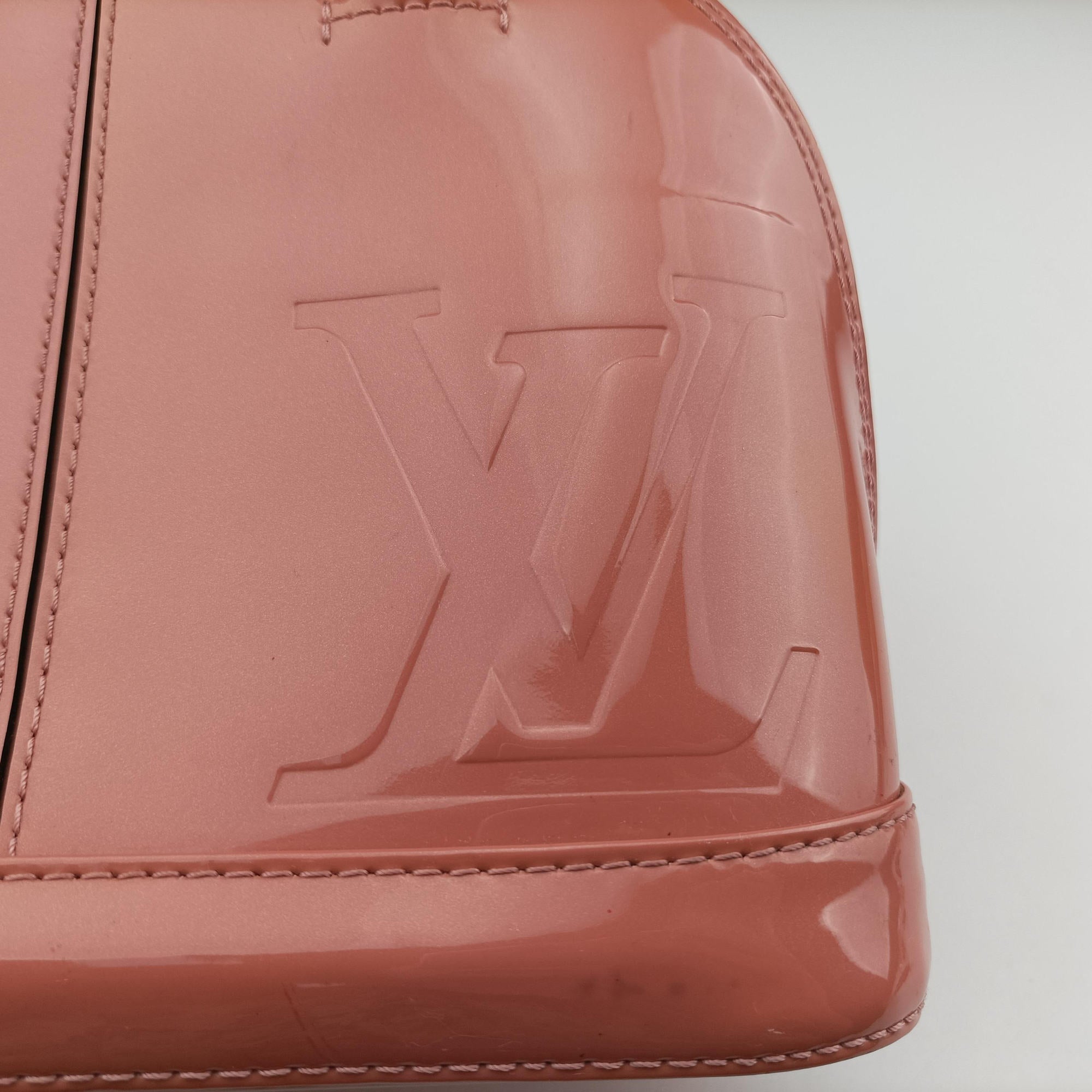 Pre-owned Louis Vuitton Alma BB Rose Ballerine Vernis M54704 shoulderbag | stylenewstar