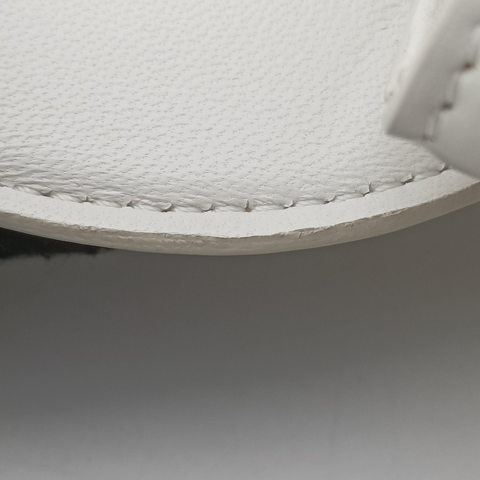 Pre-owned Celine Small Besace 16 White Leather  shoulderbag | stylenewstar