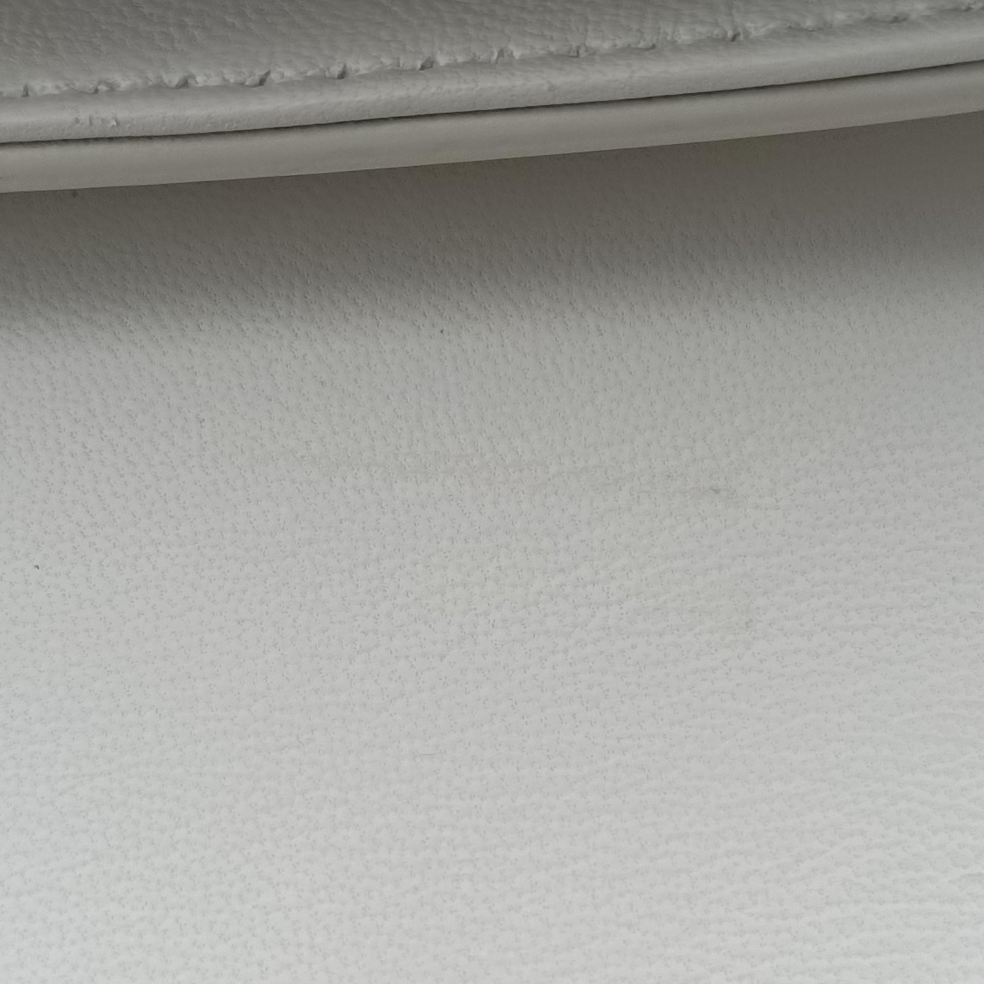 Pre-owned Celine Small Besace 16 White Leather  shoulderbag | stylenewstar