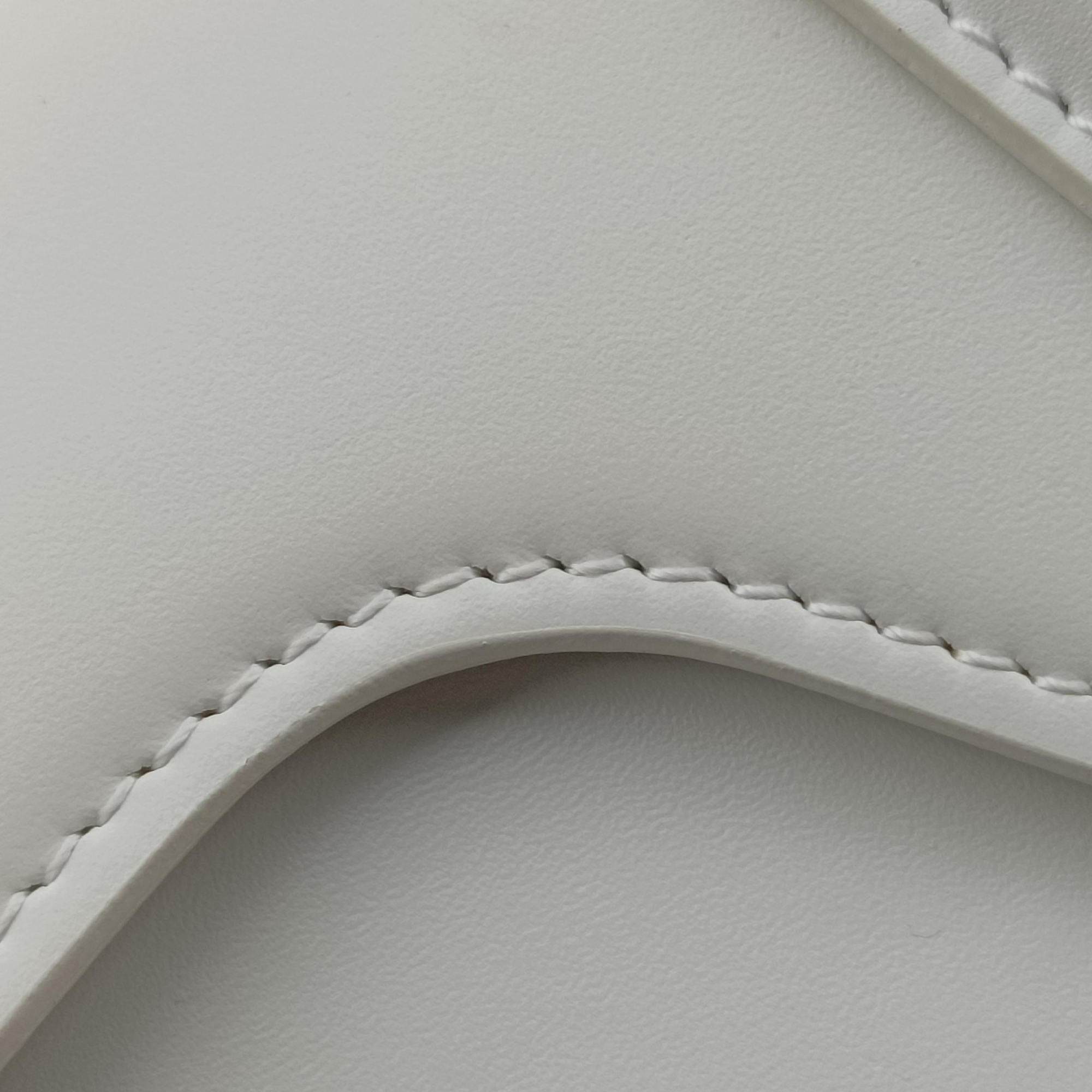 Pre-owned Celine Small Besace 16 White Leather  shoulderbag | stylenewstar