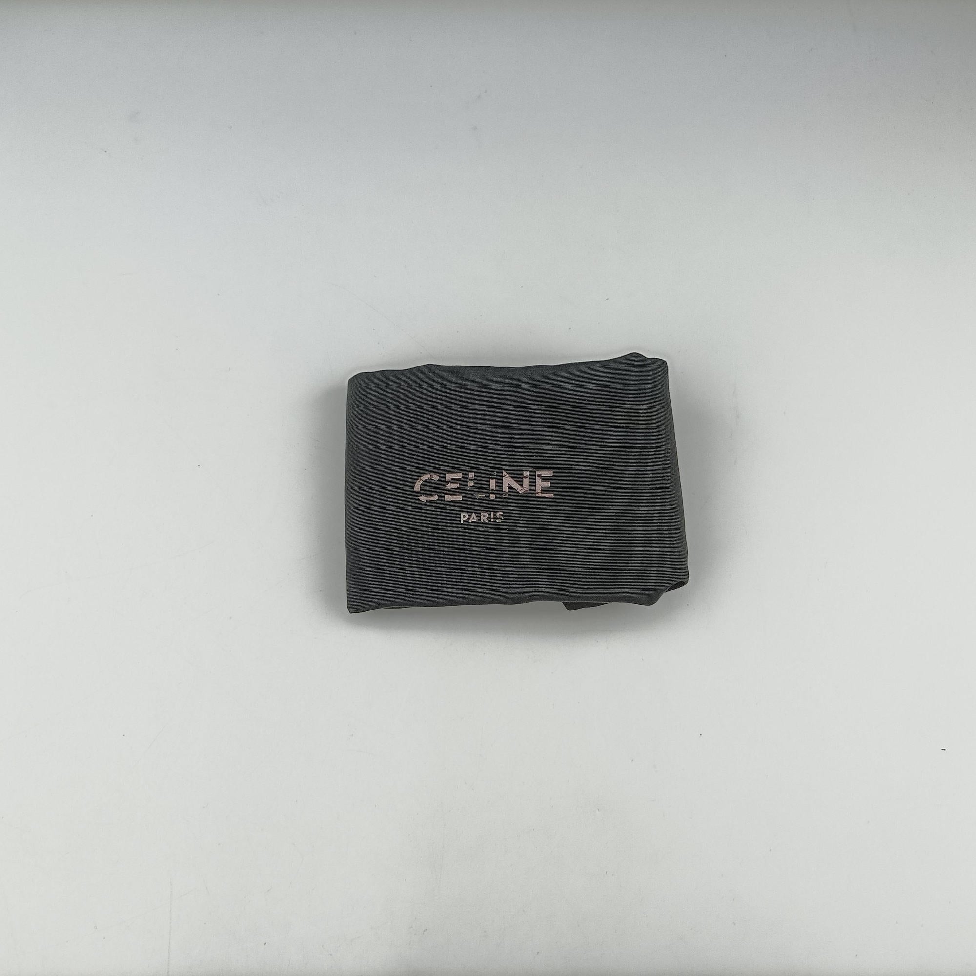 Pre-owned Celine Small Besace 16 White Leather  shoulderbag | stylenewstar