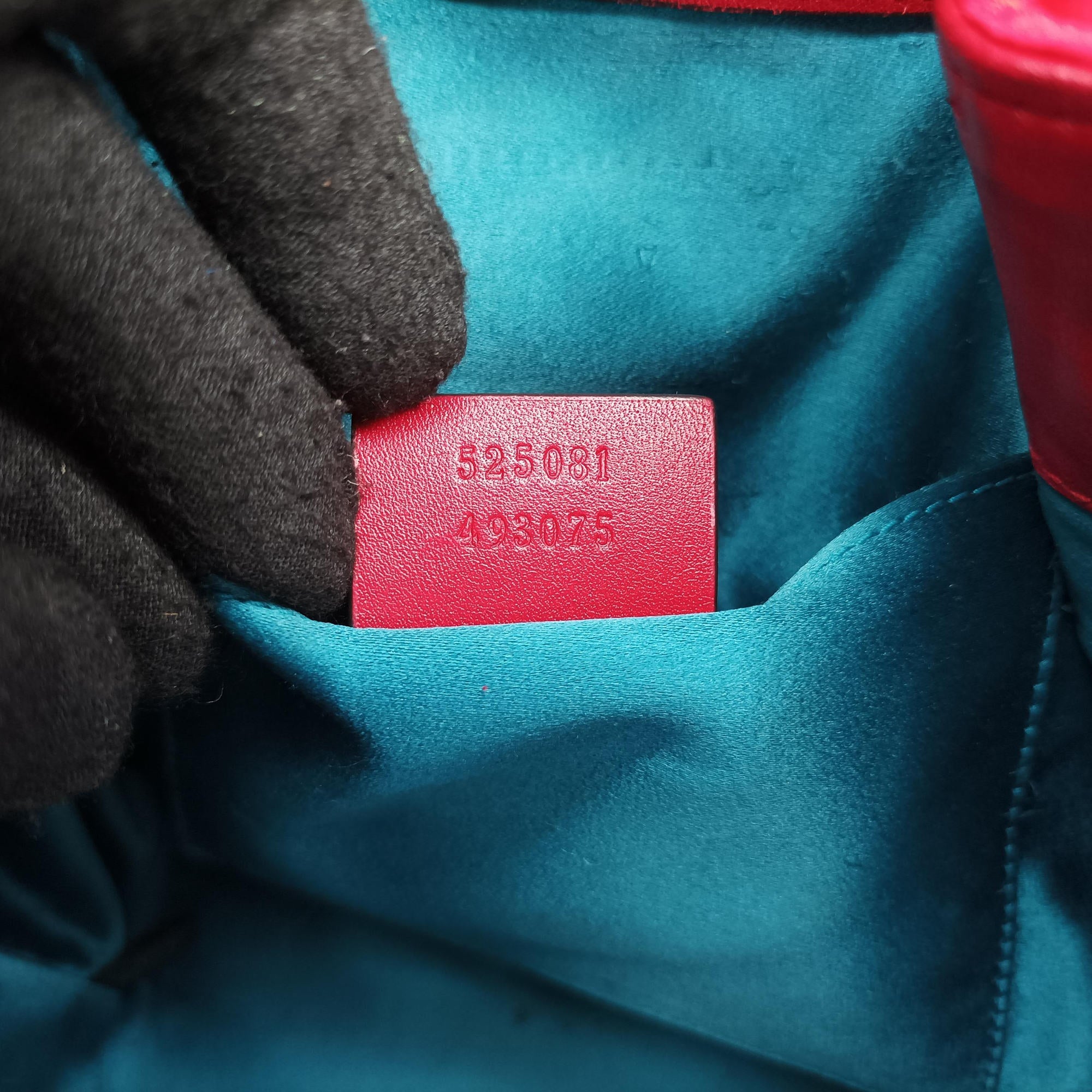 Secondhand Gucci GG Marmont Red velour 525081 shoulderbag | stylenewstar