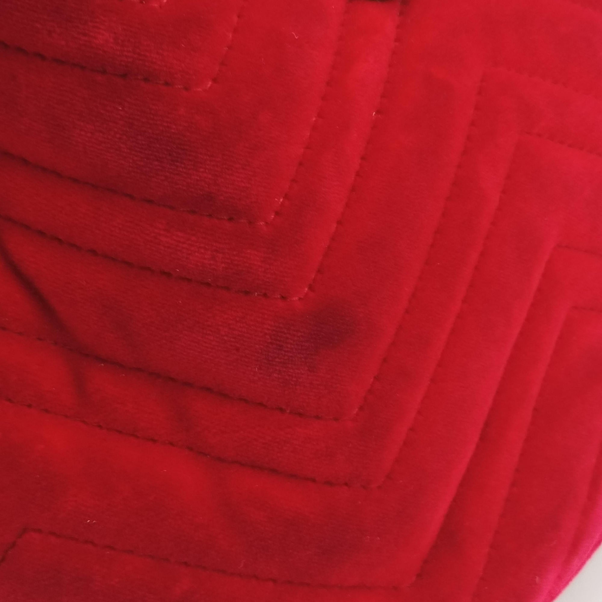 Secondhand Gucci GG Marmont Red velour 525081 shoulderbag | stylenewstar