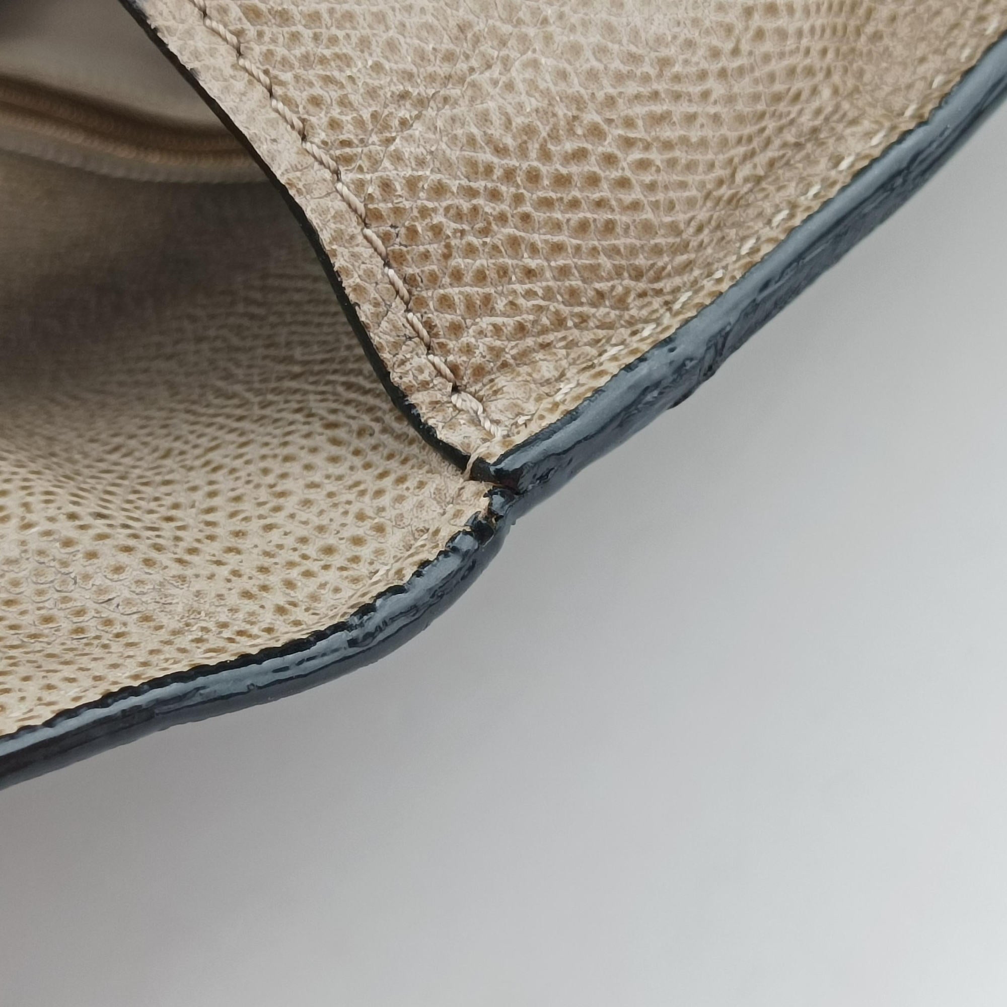 Pre-owned Valextra Iside Beige Calfskin  handbag | stylenewstar