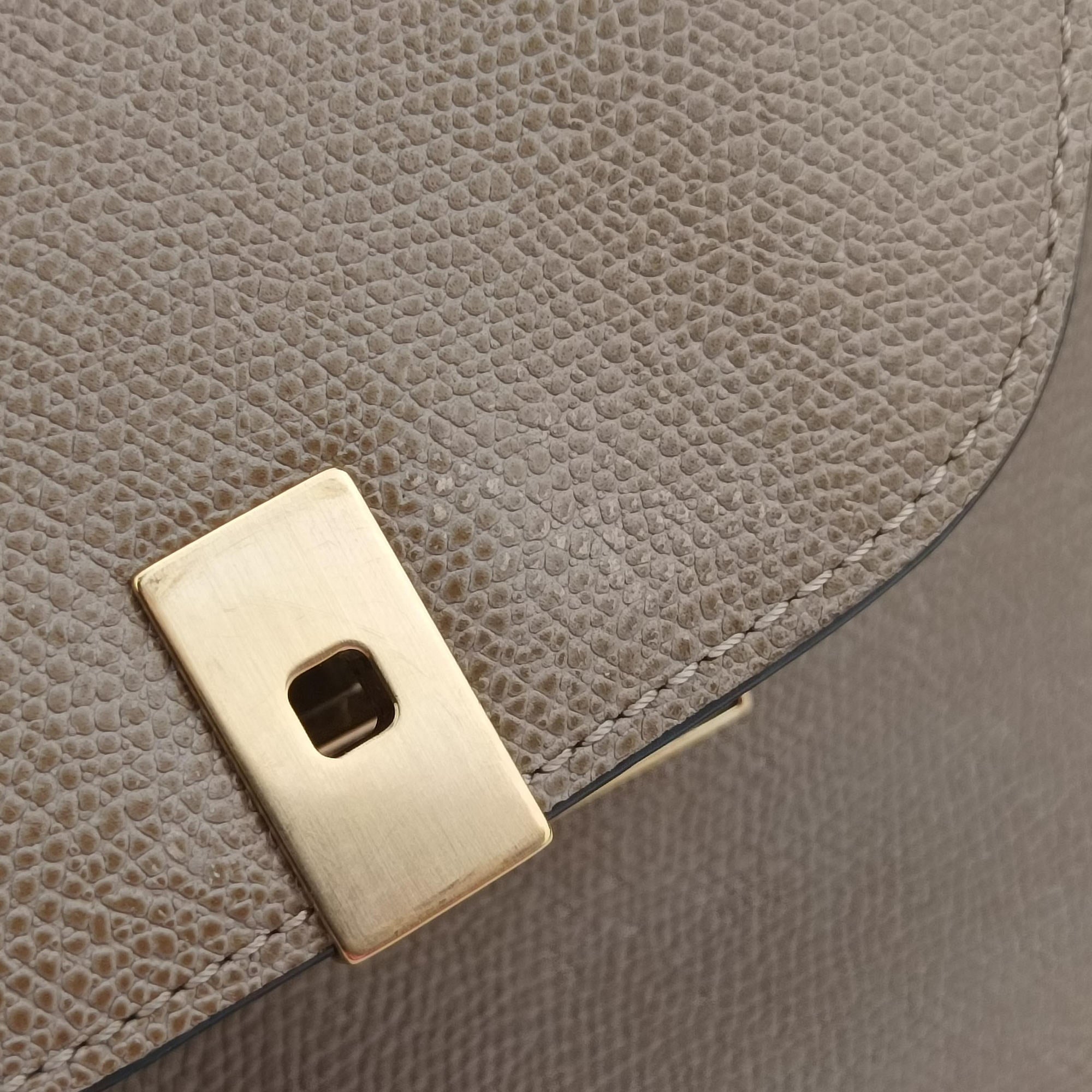 Pre-owned Valextra Iside Beige Calfskin  handbag | stylenewstar