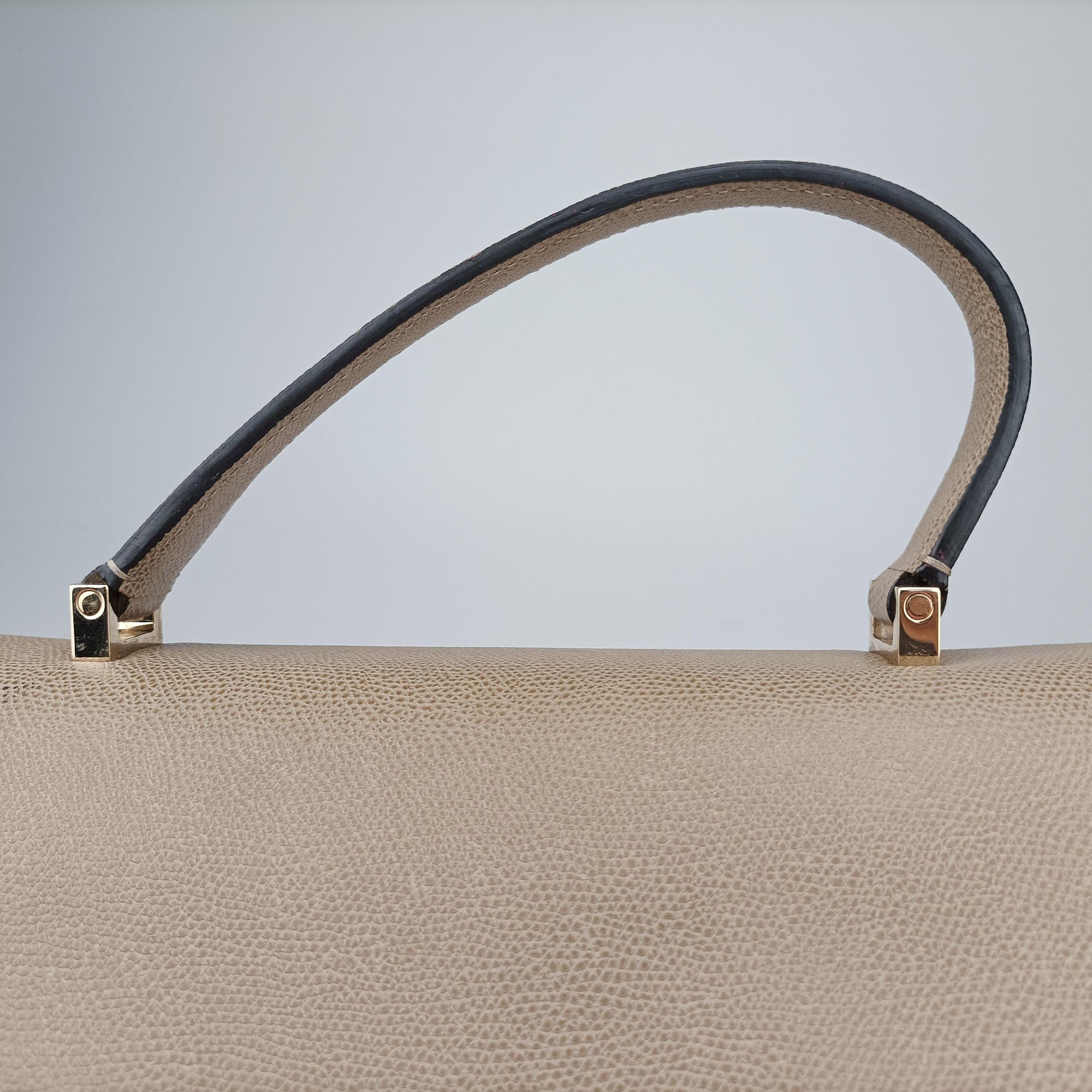 Pre-owned Valextra Iside Beige Calfskin  handbag | stylenewstar