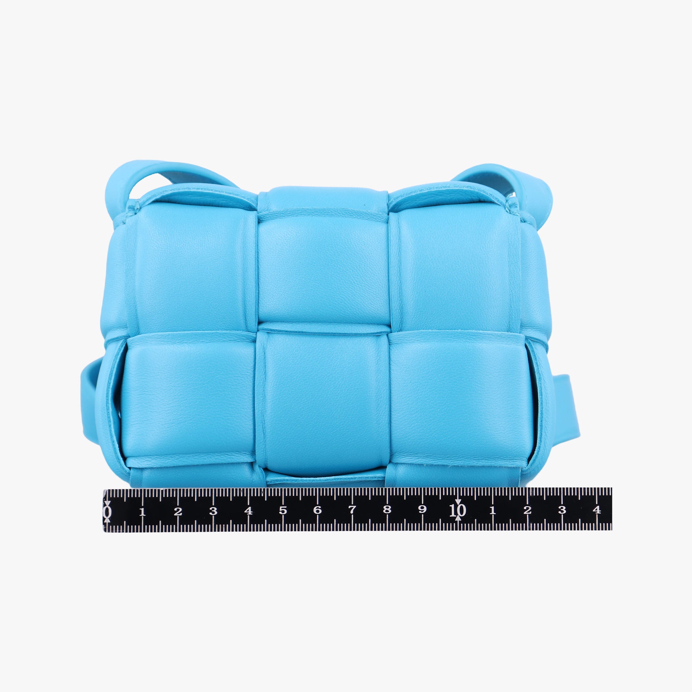 Pre-owned Bottega Veneta candy cassette Blue Leather  shoulderbag | stylenewstar