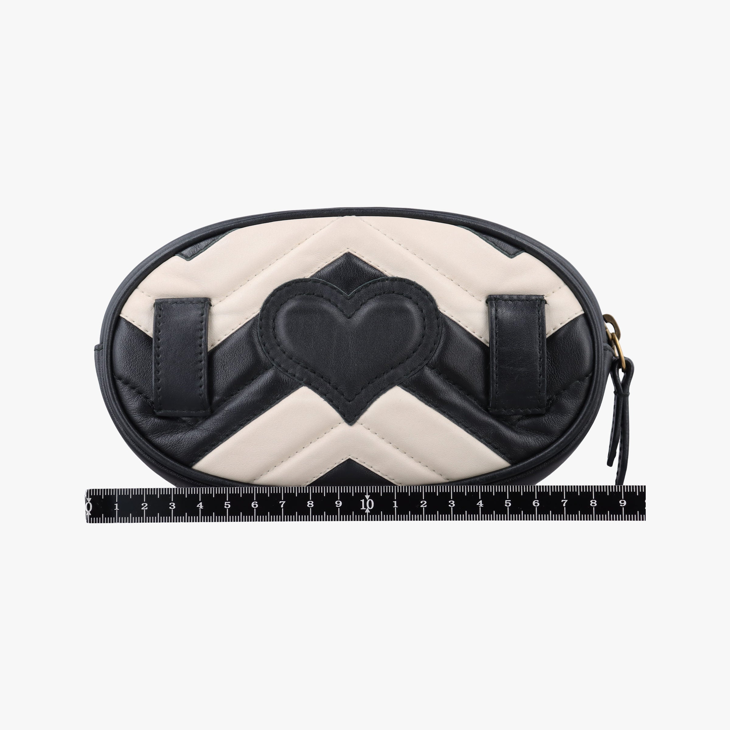 Vintage Gucci GG Marmont Black×white Leather 476434 bum bag/waist bag | stylenewstar