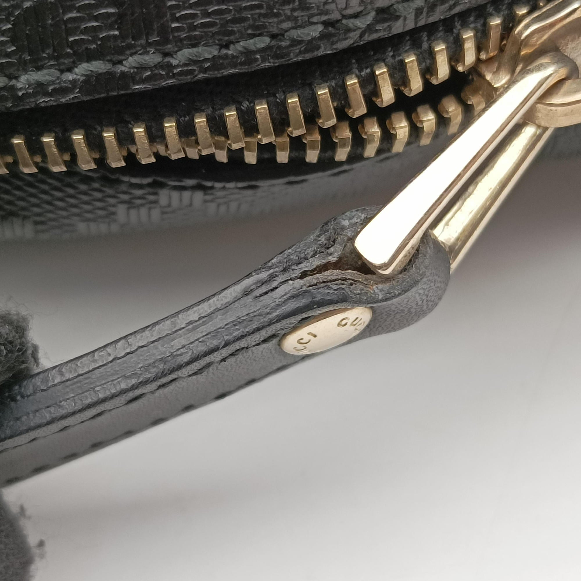 Pre-owned Gucci GG plus GG Supreme Briefcase Black Leather 201480 handbag | stylenewstar