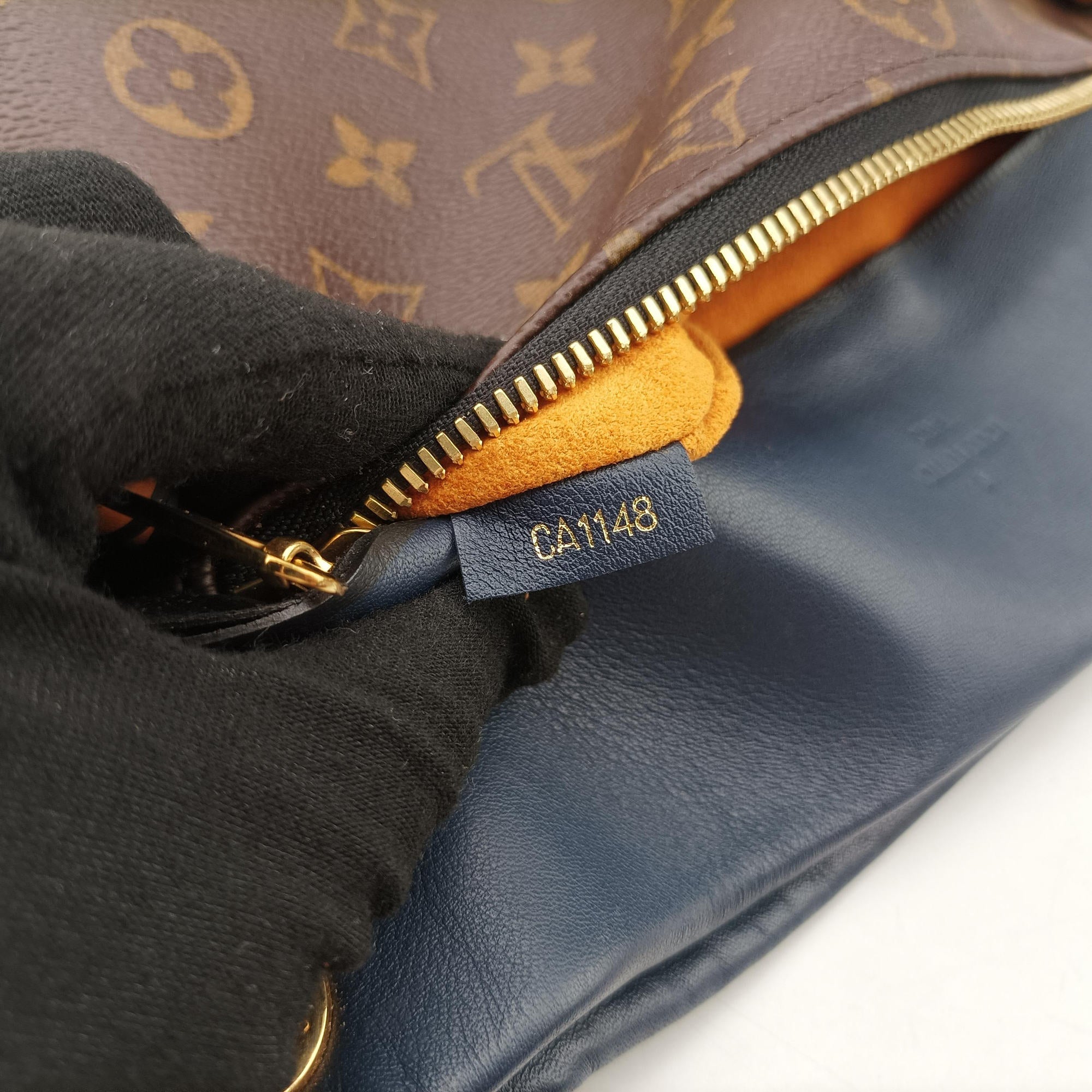 Pre-owned Louis Vuitton Tuileries Bezas Brown×Navy Monogram Canvas×calf leather M43154 shoulderbag | stylenewstar