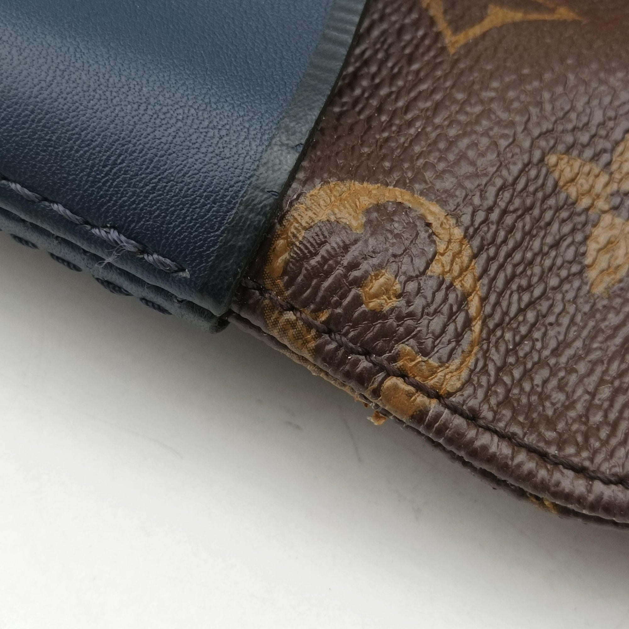 Pre-owned Louis Vuitton Tuileries Bezas Brown×Navy Monogram Canvas×calf leather M43154 shoulderbag | stylenewstar