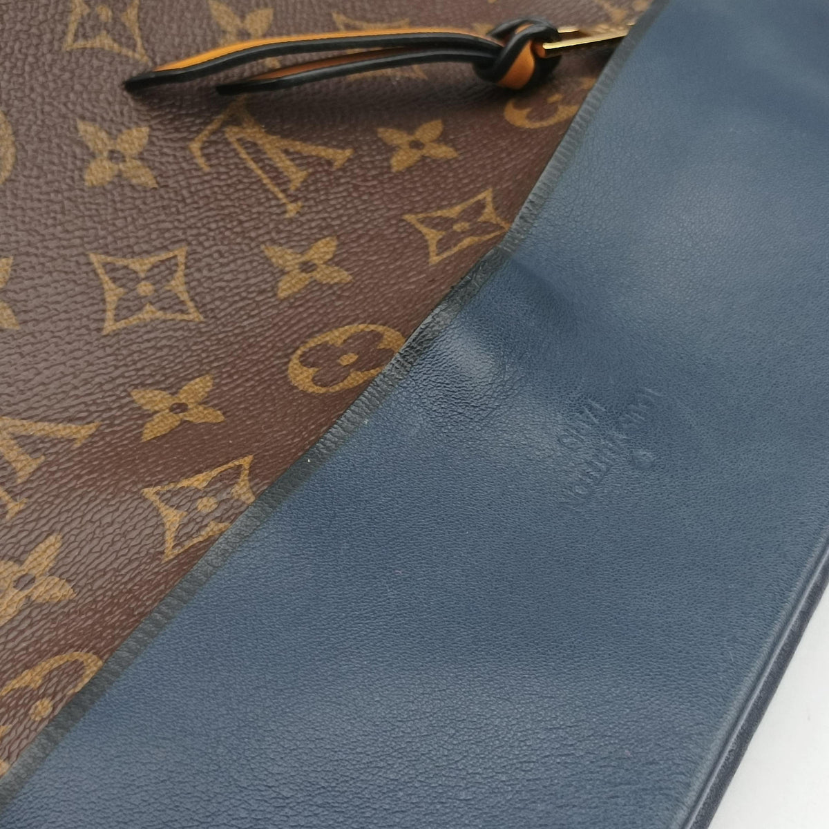 Pre-owned Louis Vuitton Tuileries Bezas Brown×Navy Monogram Canvas×calf leather M43154 shoulderbag | stylenewstar