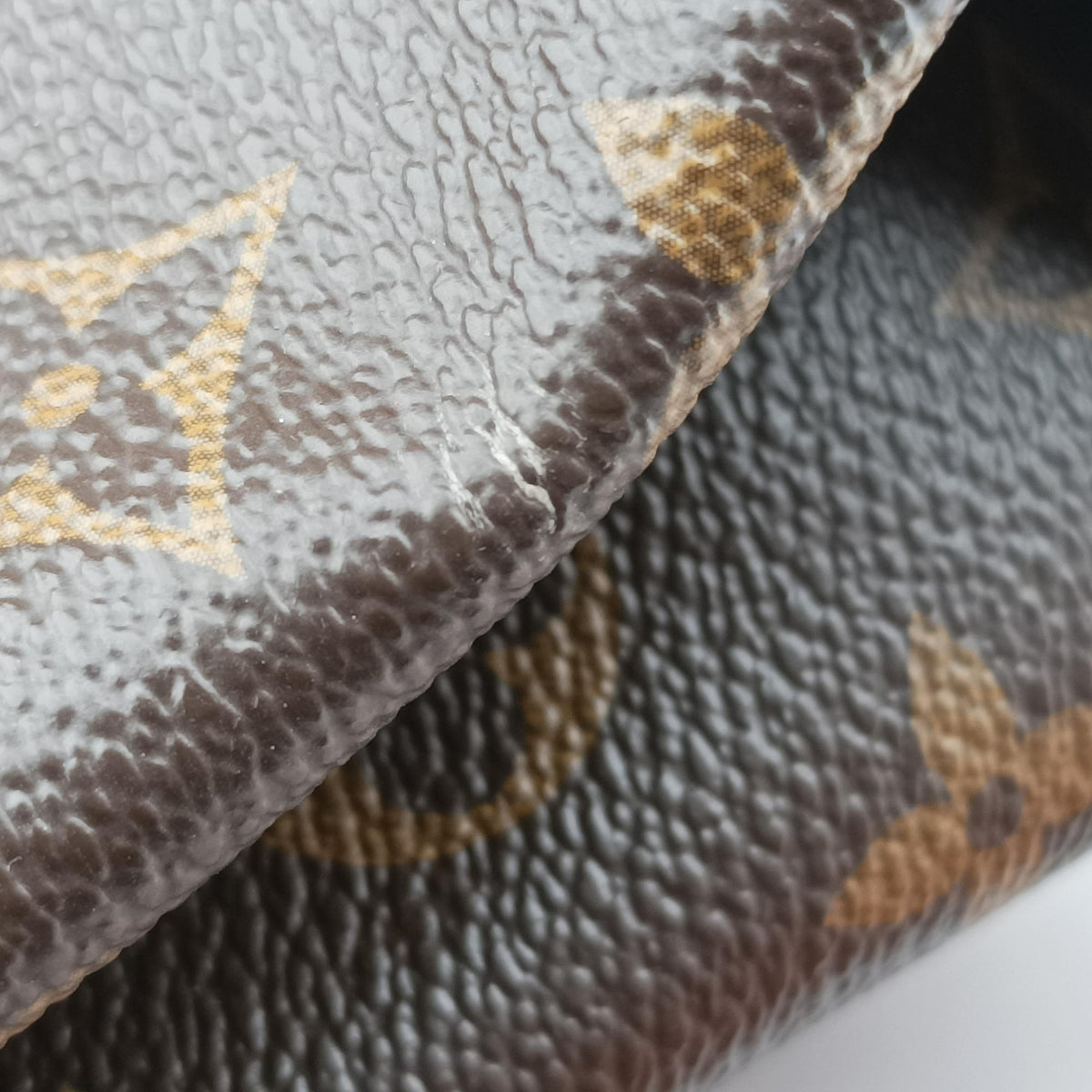 Secondhand Louis Vuitton SAINT MICHEL Monogram/Brown x Orange Monogram Canvas×epi  shoulderbag | stylenewstar