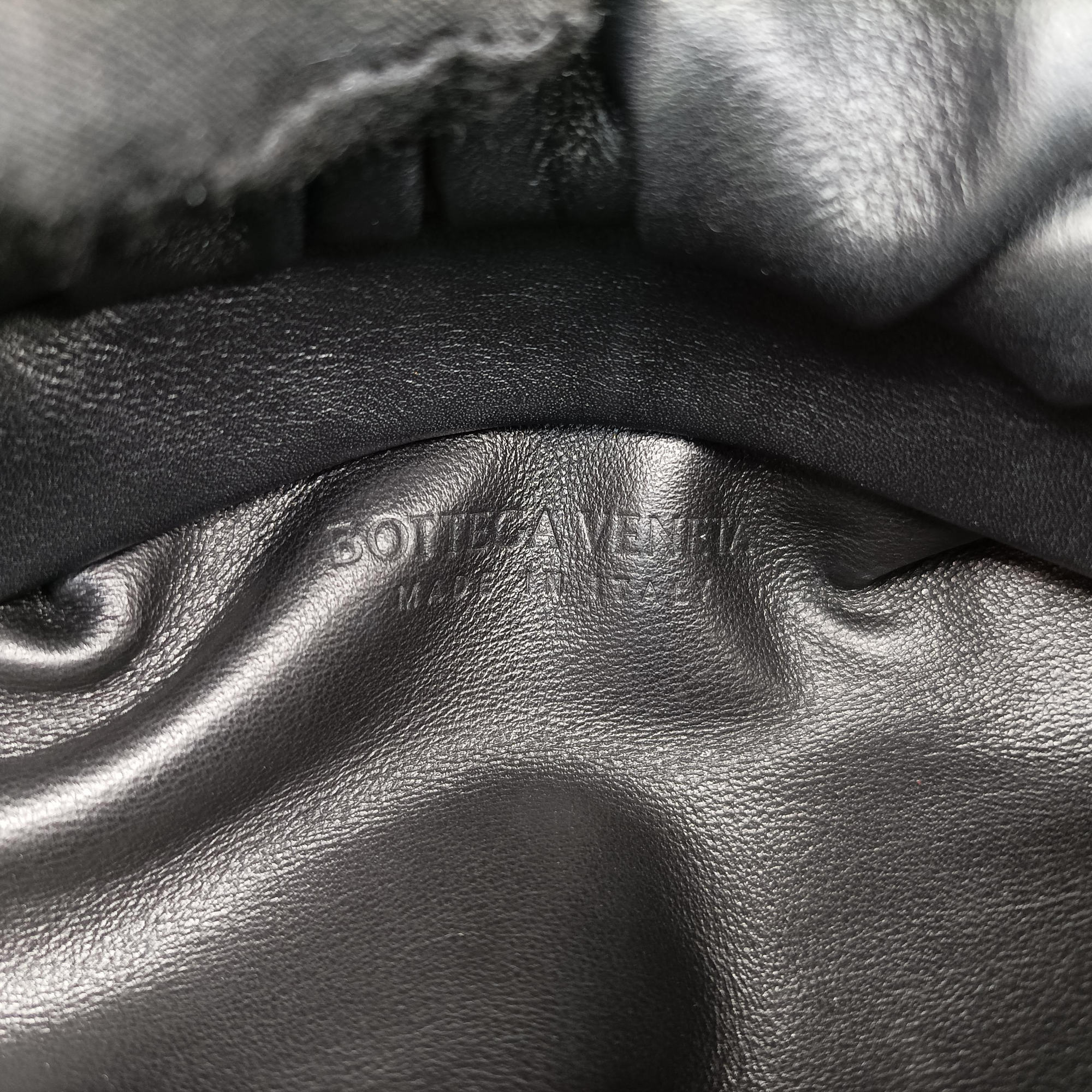 Pre-owned Bottega Veneta THE Chain Pouch Black lambskin  shoulderbag | stylenewstar