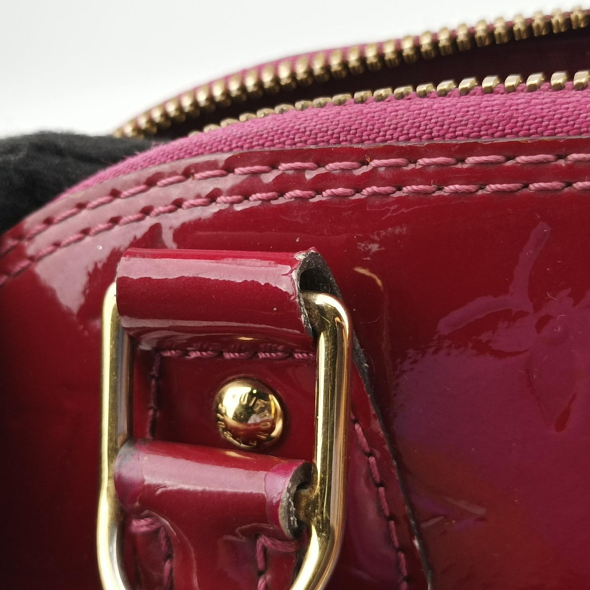 Secondhand Louis Vuitton Alma BB pomme d'amour Vernis M91606 shoulderbag | stylenewstar