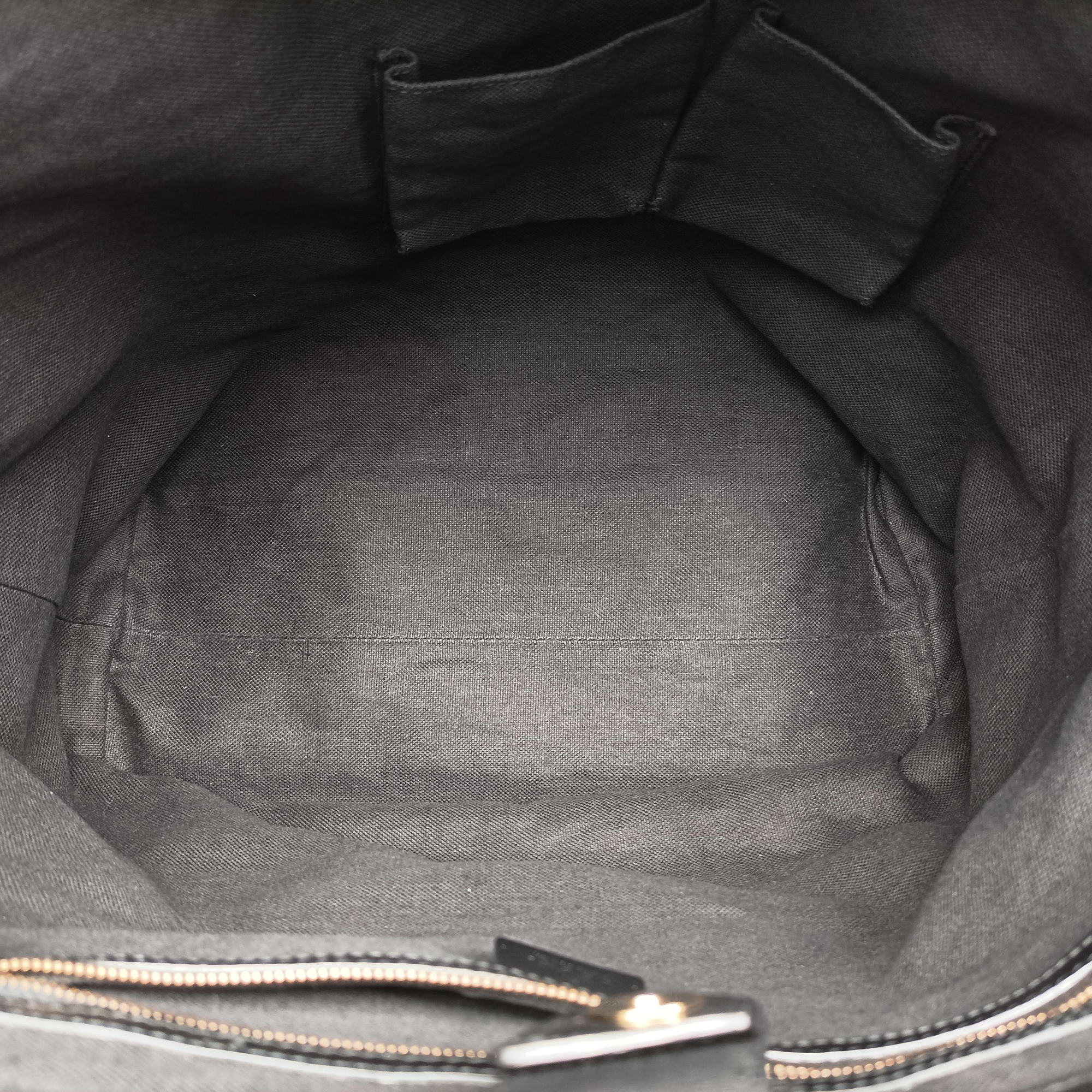 Pre-owned Gucci Goldmark Top Handle Black Suede 305585 handbag | stylenewstar