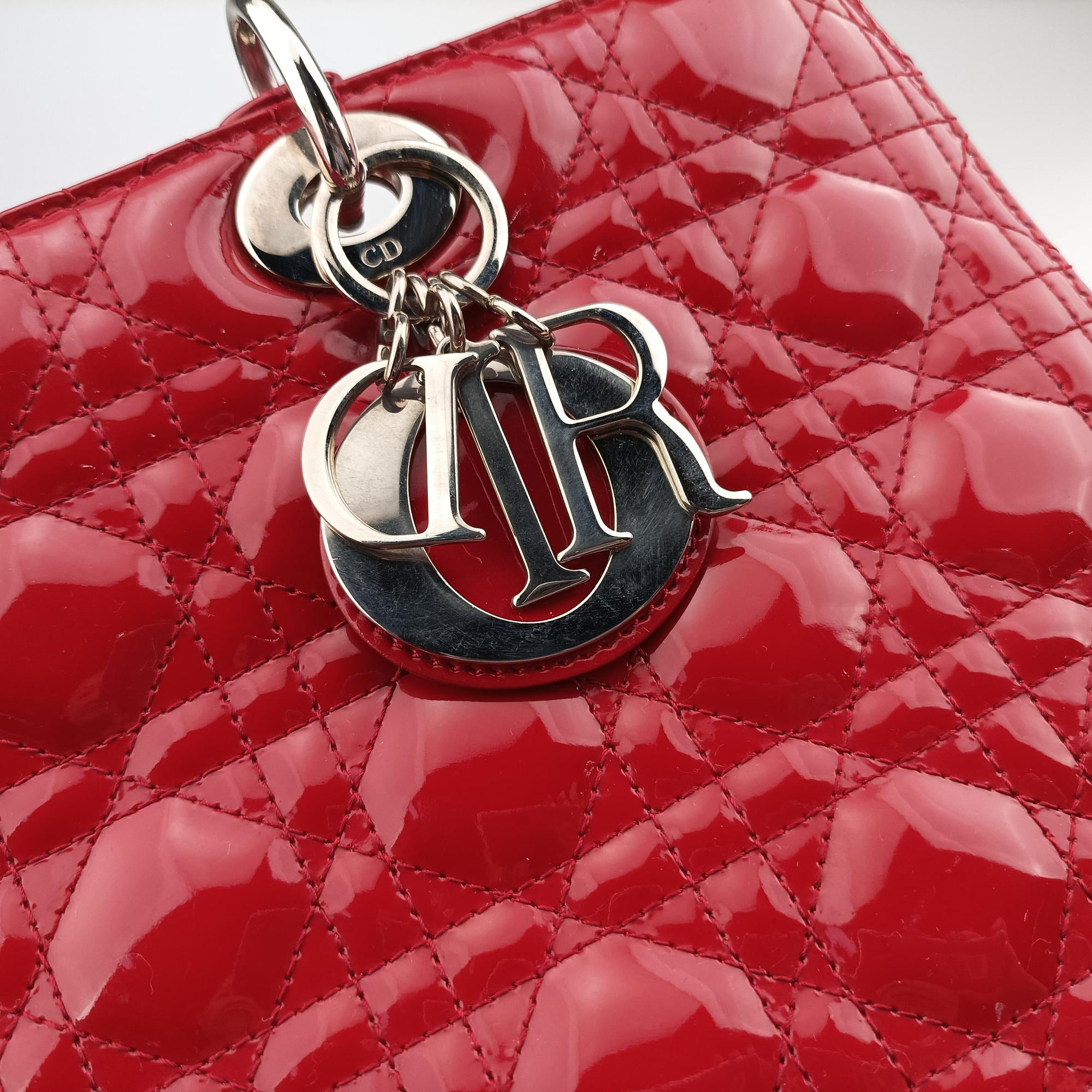 Pre-owned Christian Dior Lady Dior Red patent  shoulderbag | stylenewstar