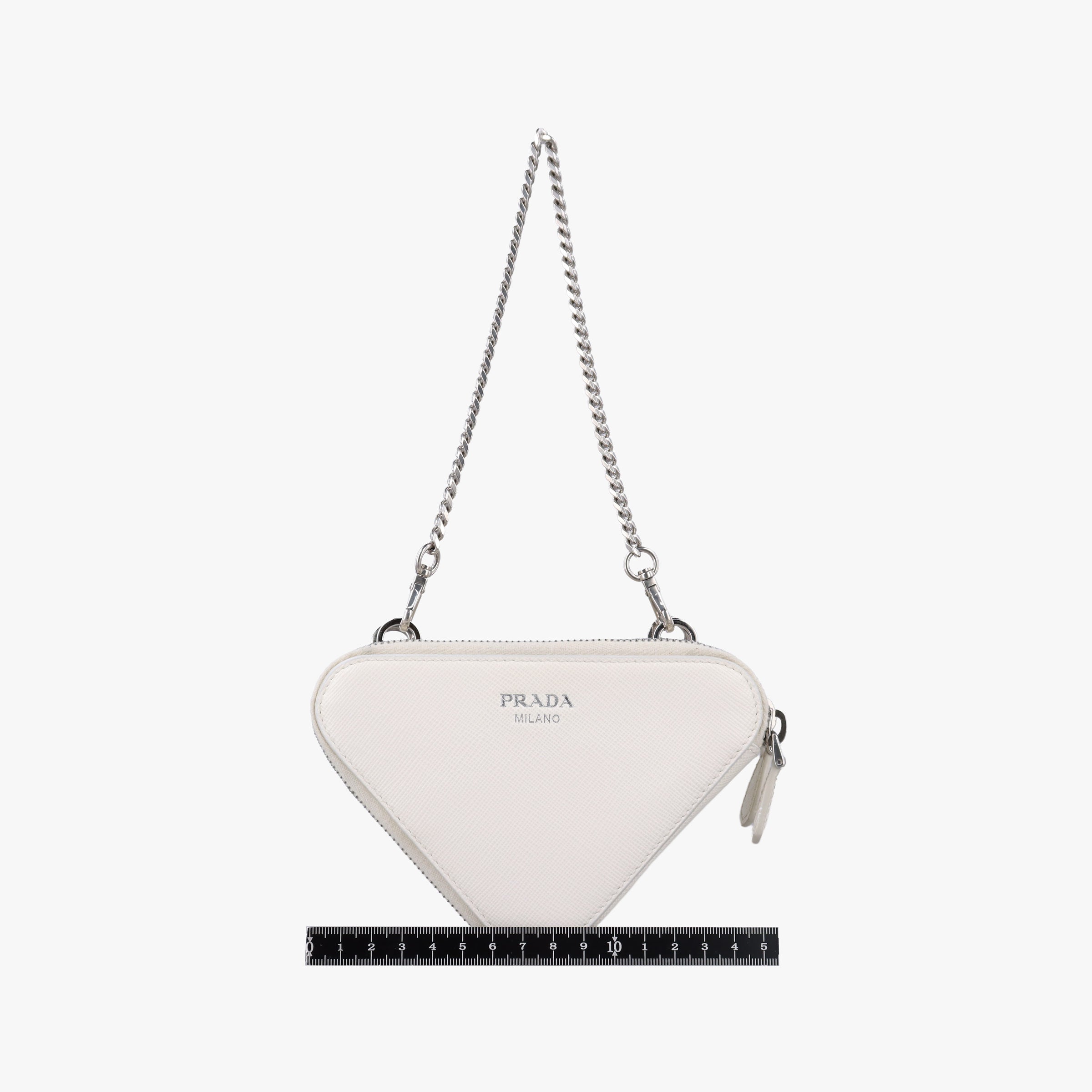 Pre-owned Prada Triangle Logo Plate White SAFFIANO Leather 1NR015 shoulderbag | stylenewstar