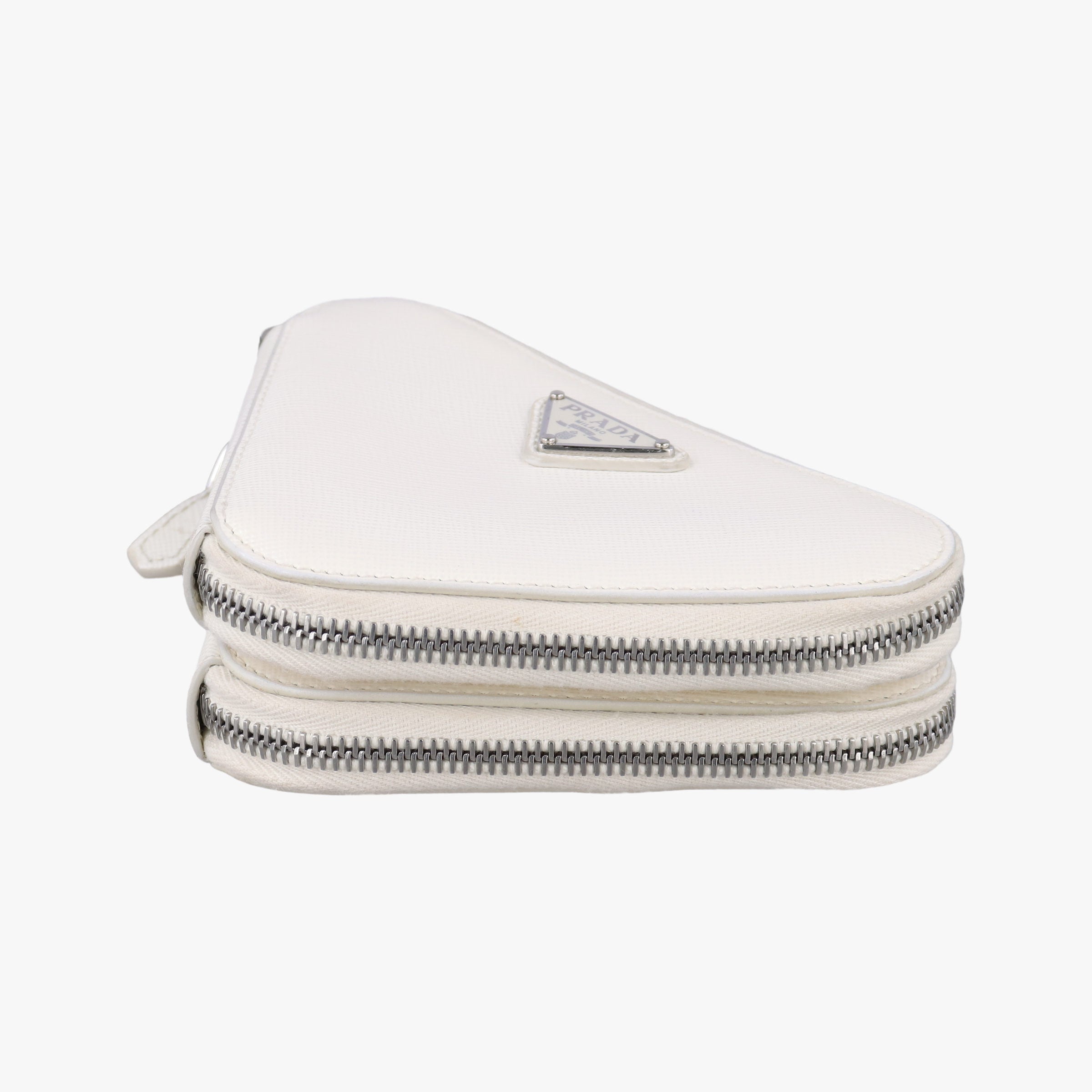 Pre-owned Prada Triangle Logo Plate White SAFFIANO Leather 1NR015 shoulderbag | stylenewstar