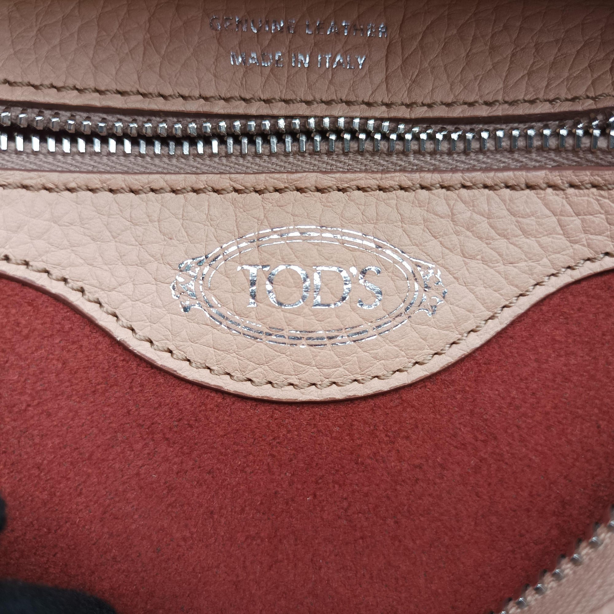 Pre-owned TODS Wave Beige Leather  shoulderbag | stylenewstar
