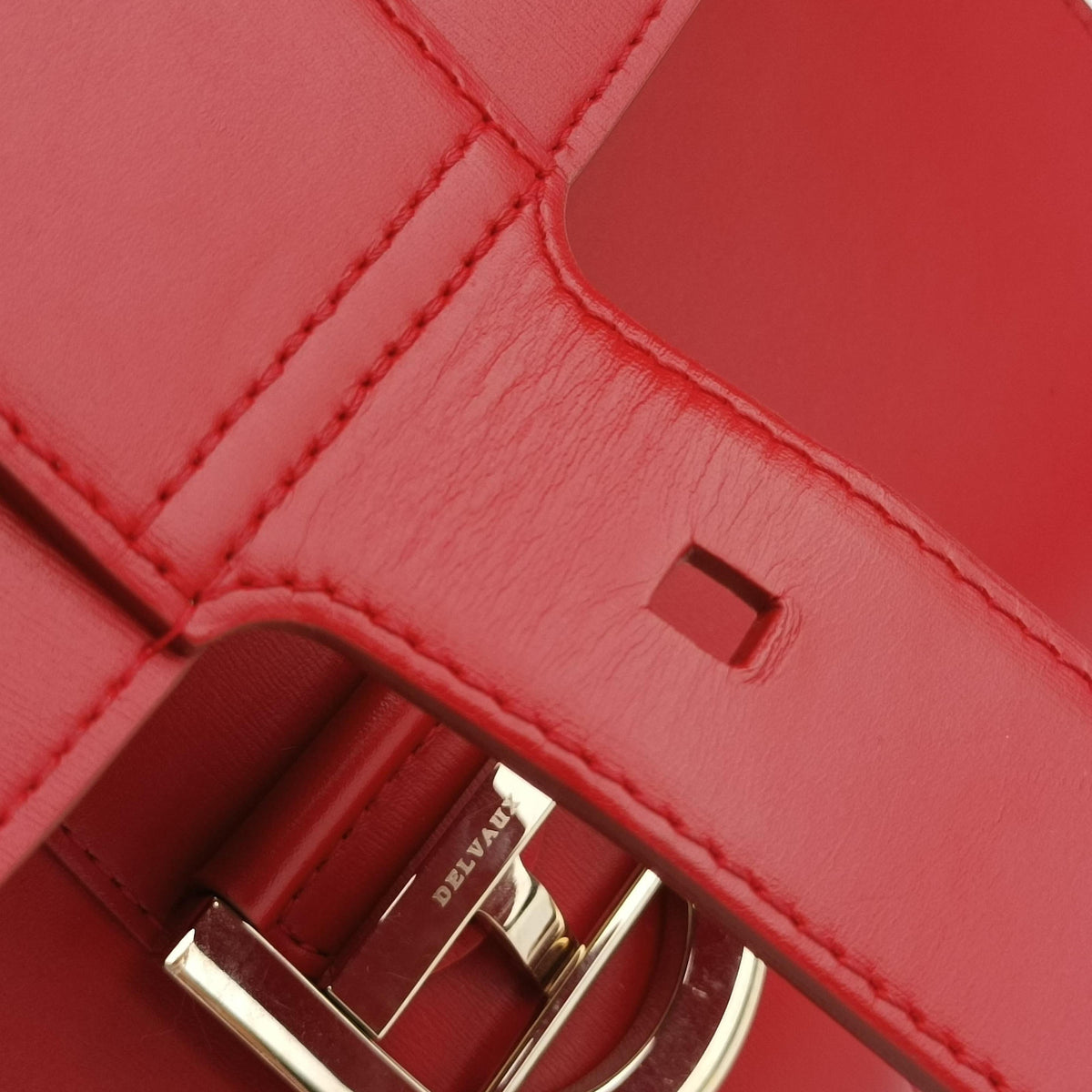Pre-owned Delvaux Brillon MM Red leather  shoulderbag | stylenewstar