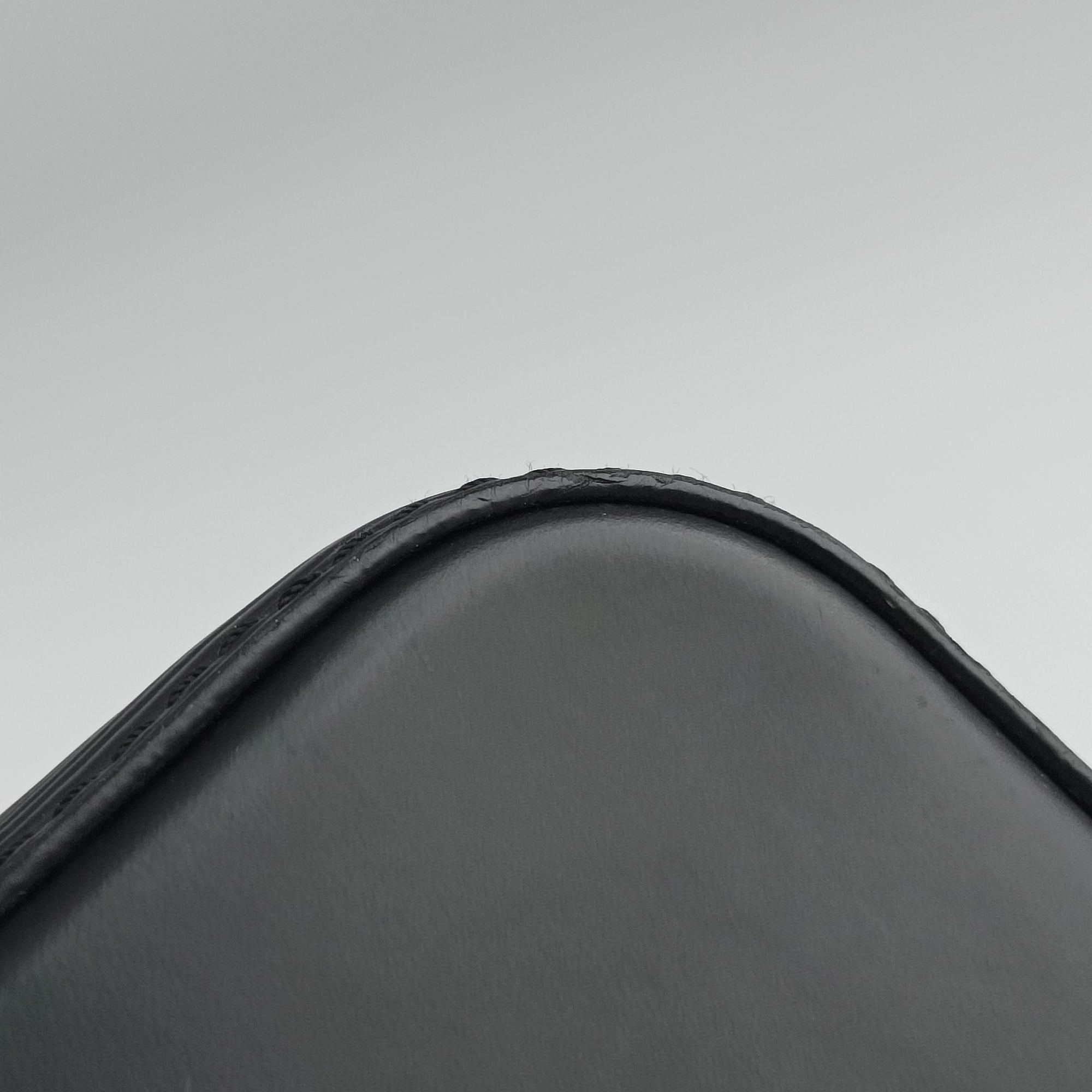 Pre-owned Louis Vuitton NeoNoe BB NOIR SAFRAN Epi M52853 shoulderbag | stylenewstar