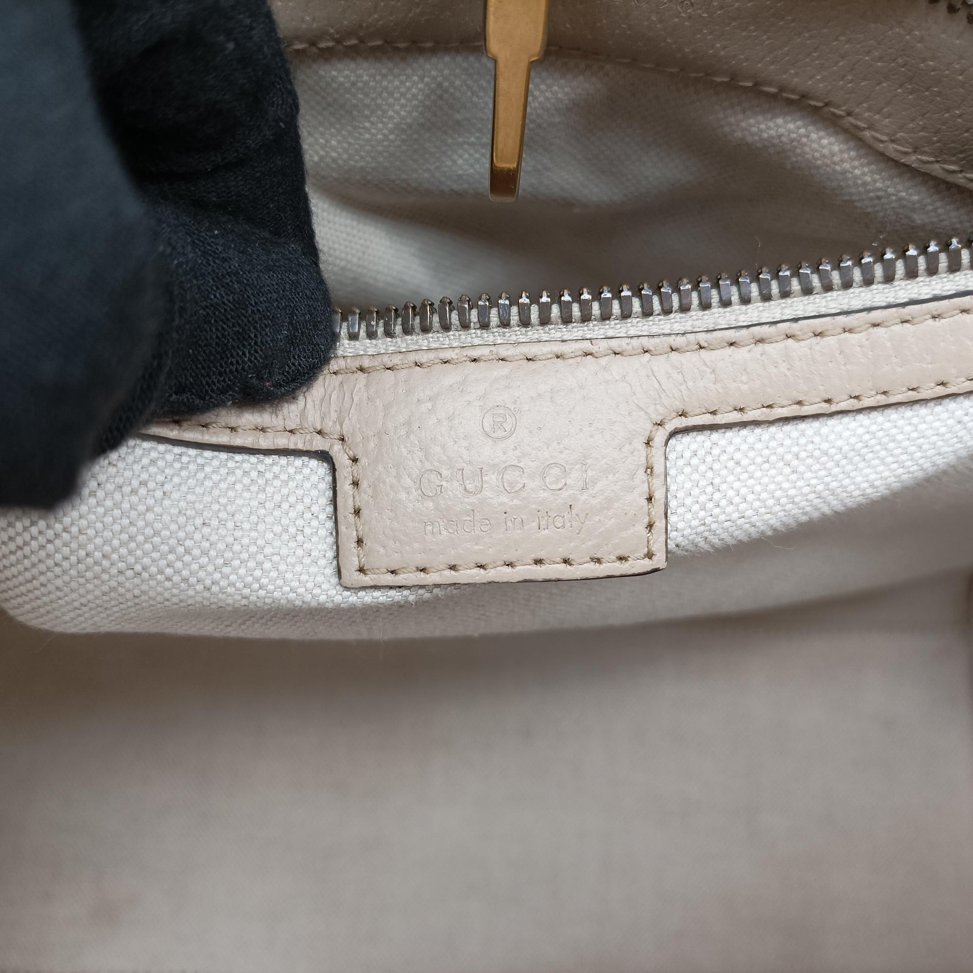 Pre-owned Gucci Interlocking G Beige PVC coated canvas×Leather 659983 shoulderbag | stylenewstar