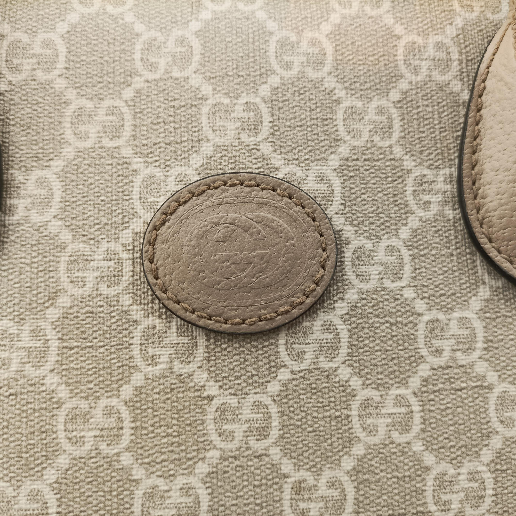 Pre-owned Gucci Interlocking G Beige PVC coated canvas×Leather 659983 shoulderbag | stylenewstar