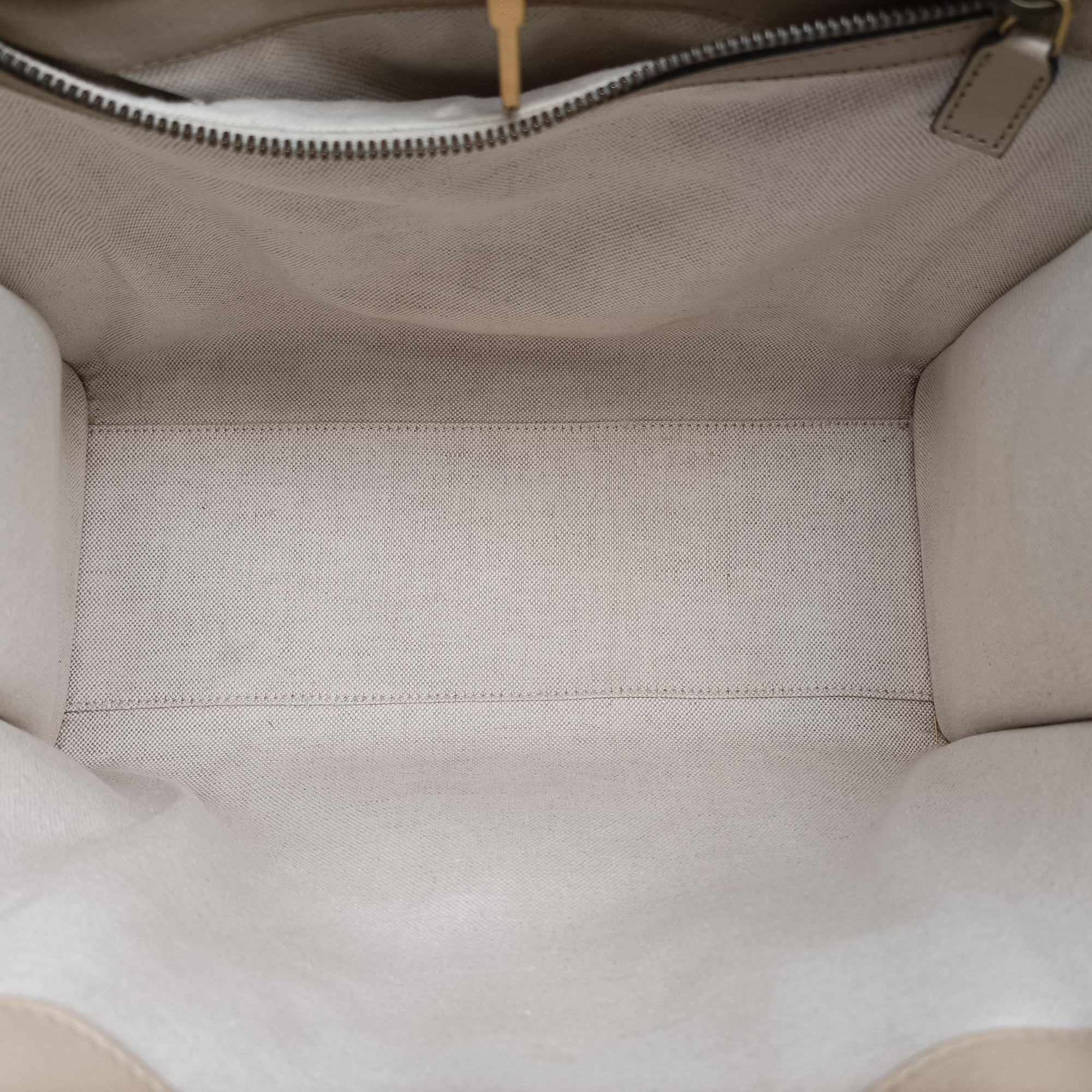 Pre-owned Gucci Interlocking G Beige PVC coated canvas×Leather 659983 shoulderbag | stylenewstar
