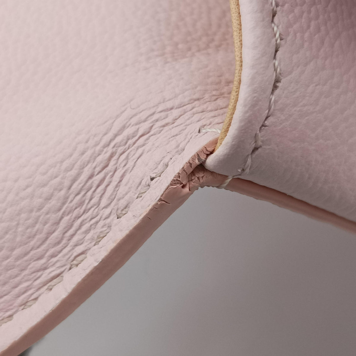 Secondhand Delvaux Brillant Pink Leather  shoulderbag | stylenewstar
