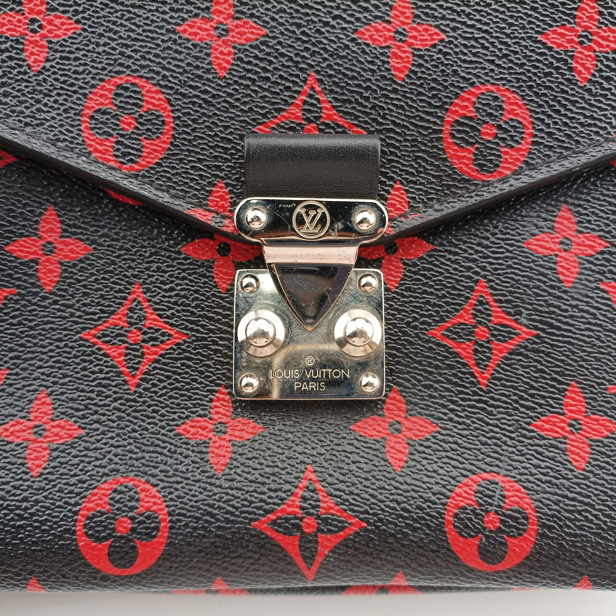 Pre-owned Louis Vuitton Pochette Metis MM Noir×ROUGE Monogram Infrarouge M41462 shoulderbag | stylenewstar