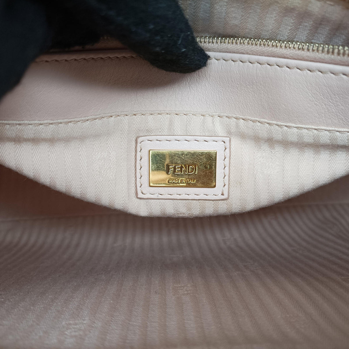 Pre-owned Fendi Petite 2 JOURS Pink Leather 8BH253 shoulderbag | stylenewstar