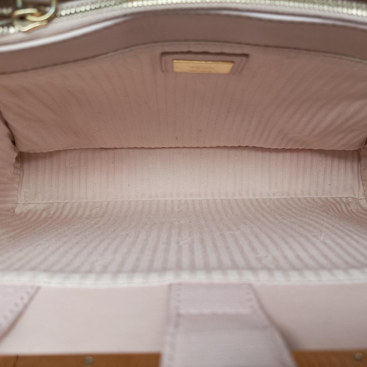 Pre-owned Fendi Petite 2 JOURS Pink Leather 8BH253 shoulderbag | stylenewstar