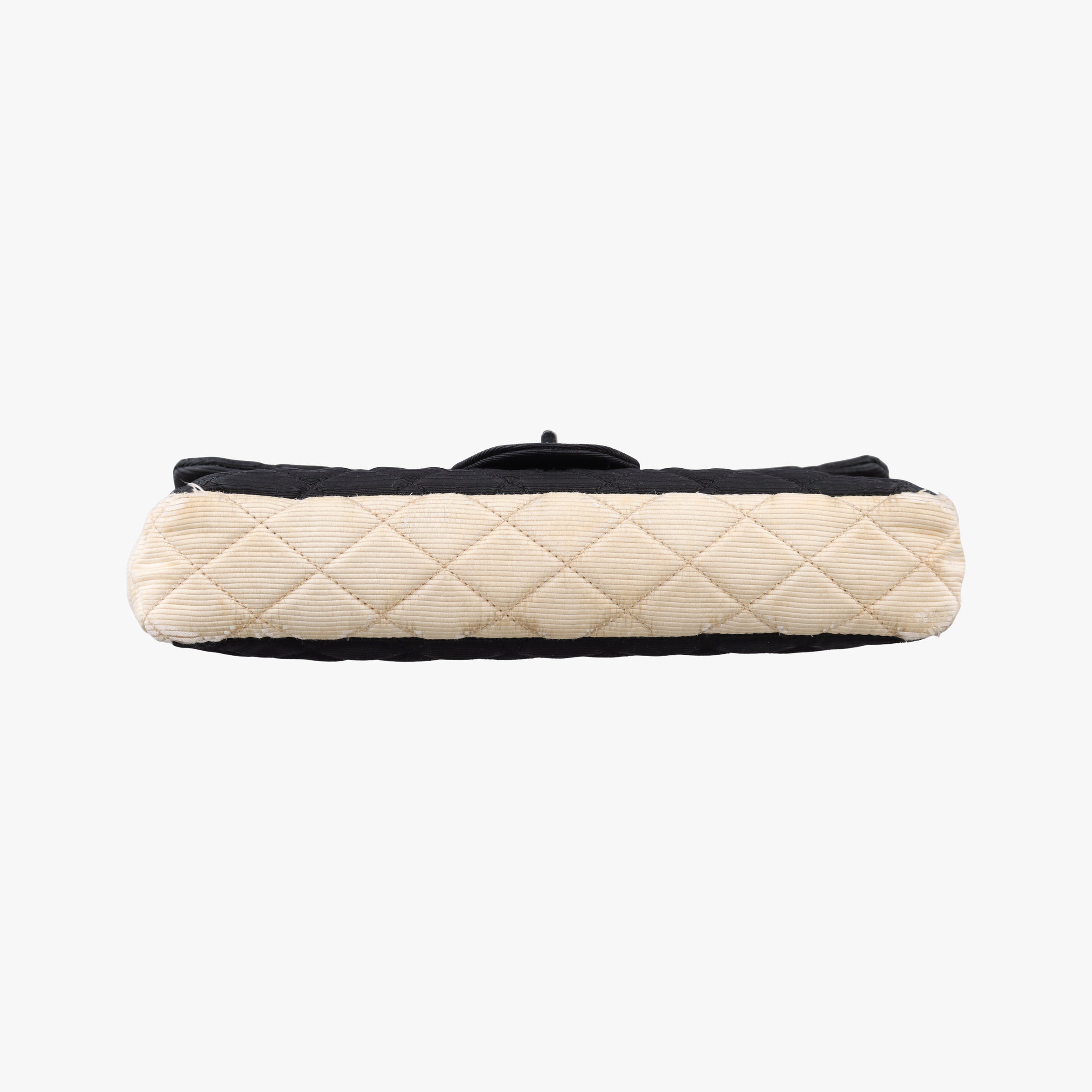 Pre-owned Chanel Matelasse 2.55 Black × Beige Fabric A46019 shoulderbag | stylenewstar