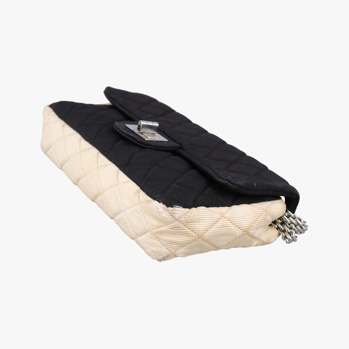 Pre-owned Chanel Matelasse 2.55 Black × Beige Fabric A46019 shoulderbag | stylenewstar