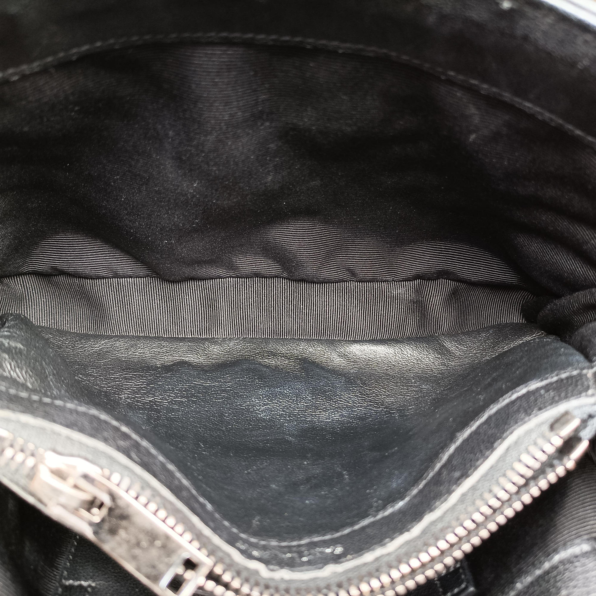 Pre-owned Yves Saint Laurent COLLEGE Black Leather 428056 shoulderbag | stylenewstar