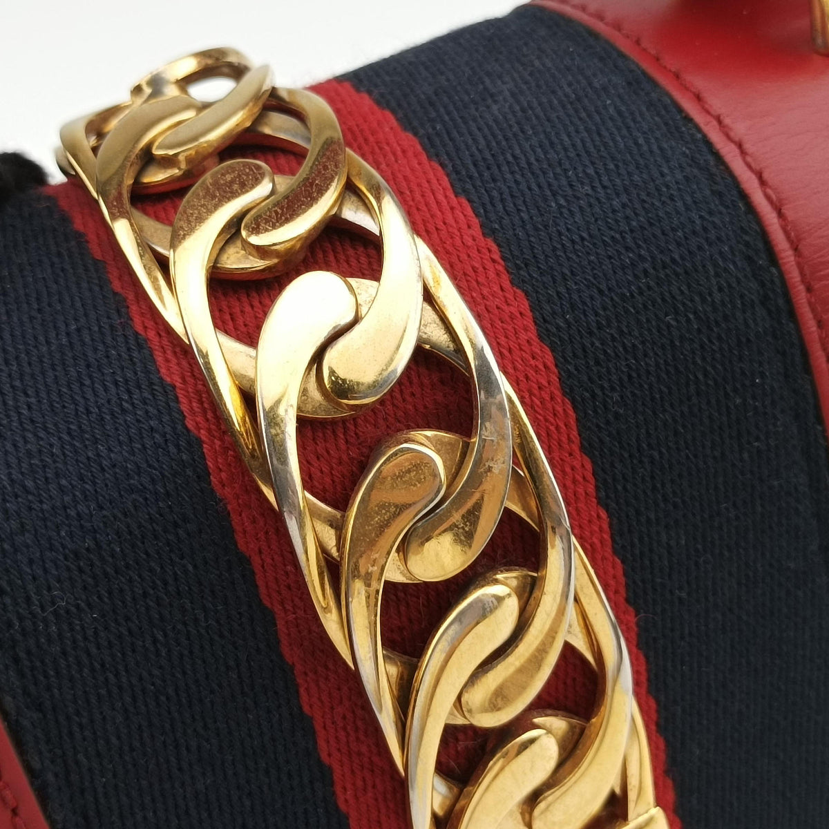 Pre-owned Gucci Sylvie Red Leather 470270 shoulderbag | stylenewstar