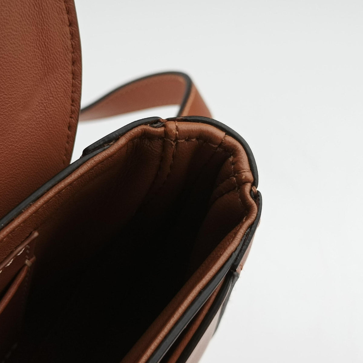 Pre-owned Celine Besace 16 Small Brown Leather W-SL-2 shoulderbag | stylenewstar