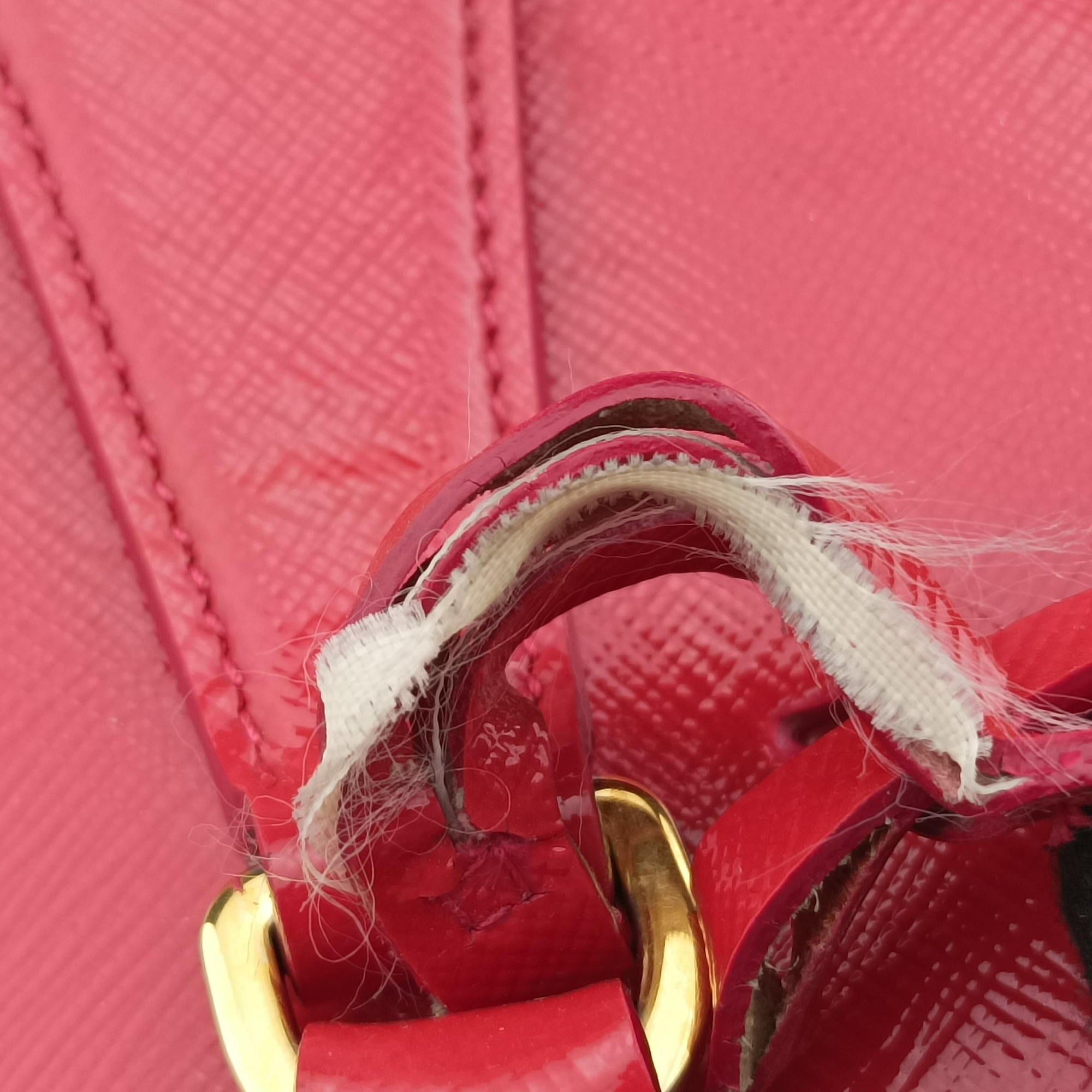 Pre-owned Prada Galleria Red SAFFIANO Leather BN1874 handbag | stylenewstar