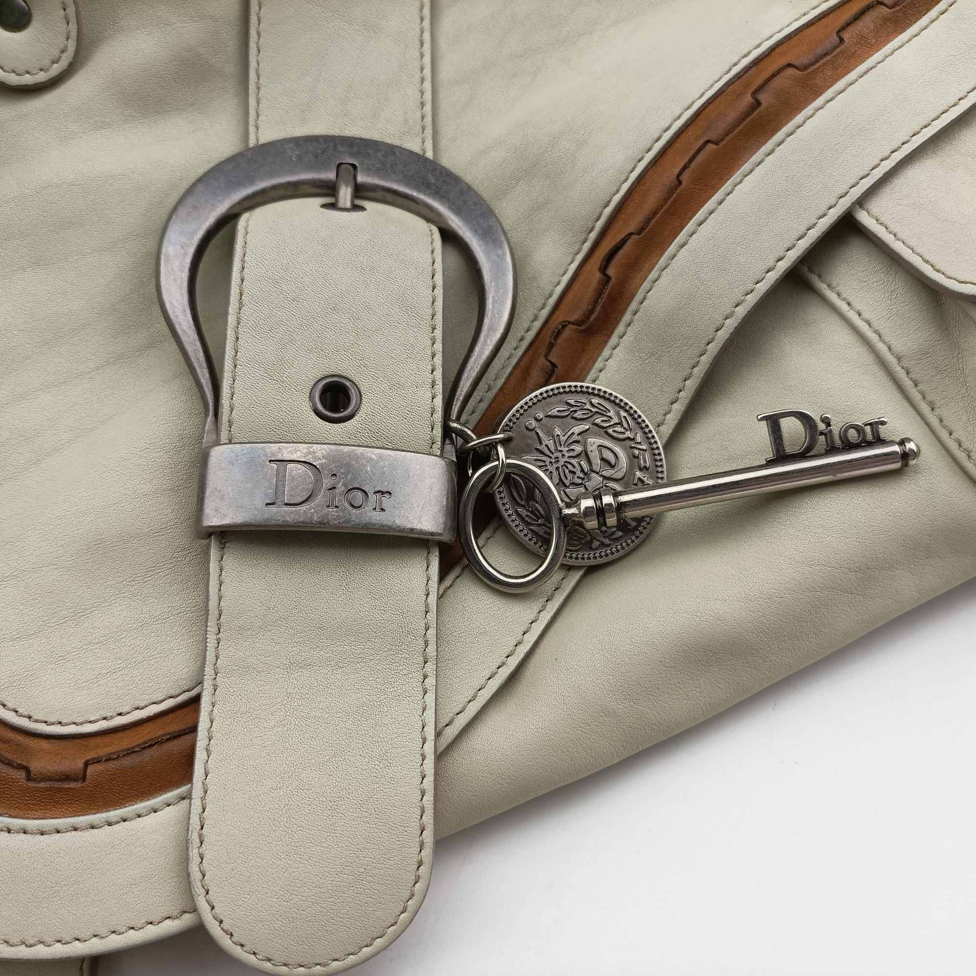 Secondhand Christian Dior Gaucho White Leather  shoulderbag | stylenewstar