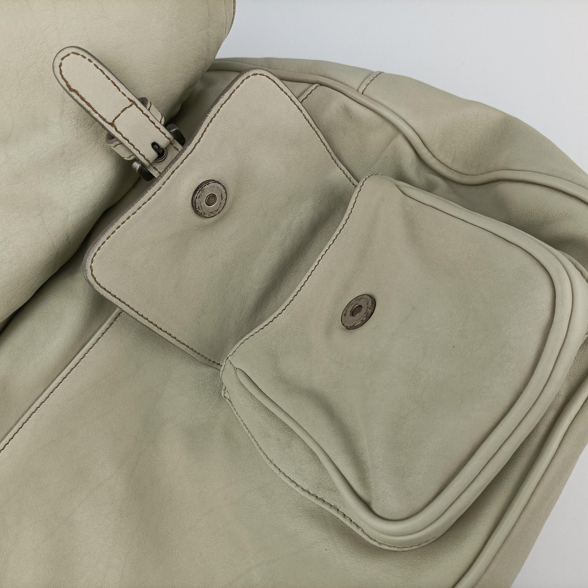 Secondhand Christian Dior Gaucho White Leather  shoulderbag | stylenewstar