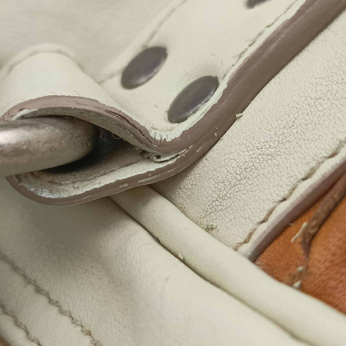 Secondhand Christian Dior Gaucho White Leather  shoulderbag | stylenewstar