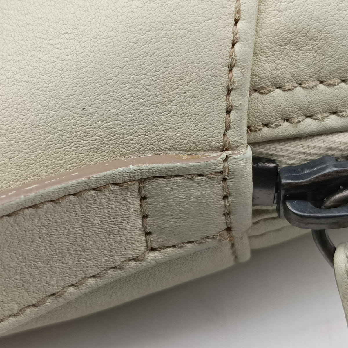 Secondhand Christian Dior Gaucho White Leather  shoulderbag | stylenewstar